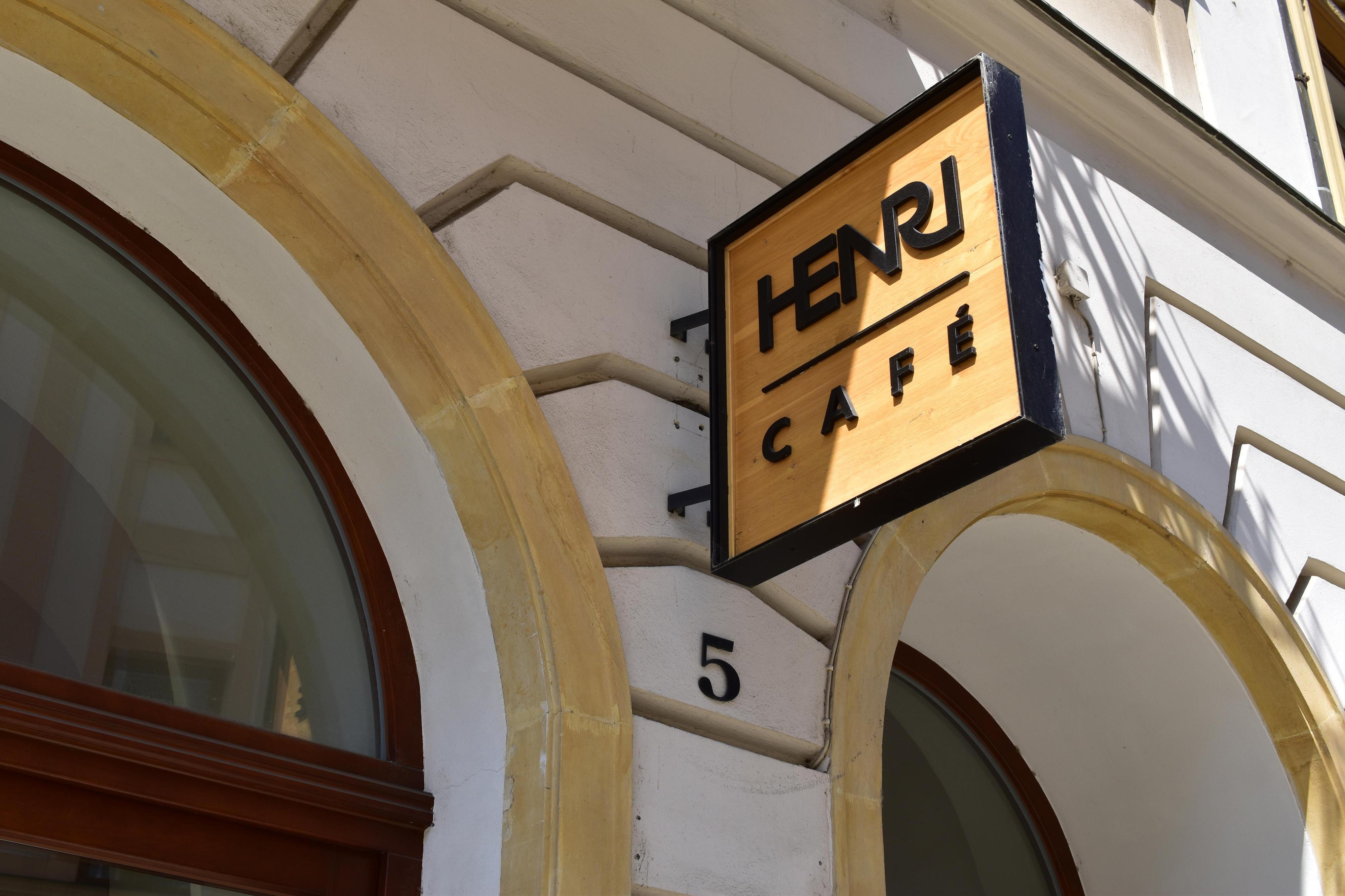 HENRI CAFE foto 2