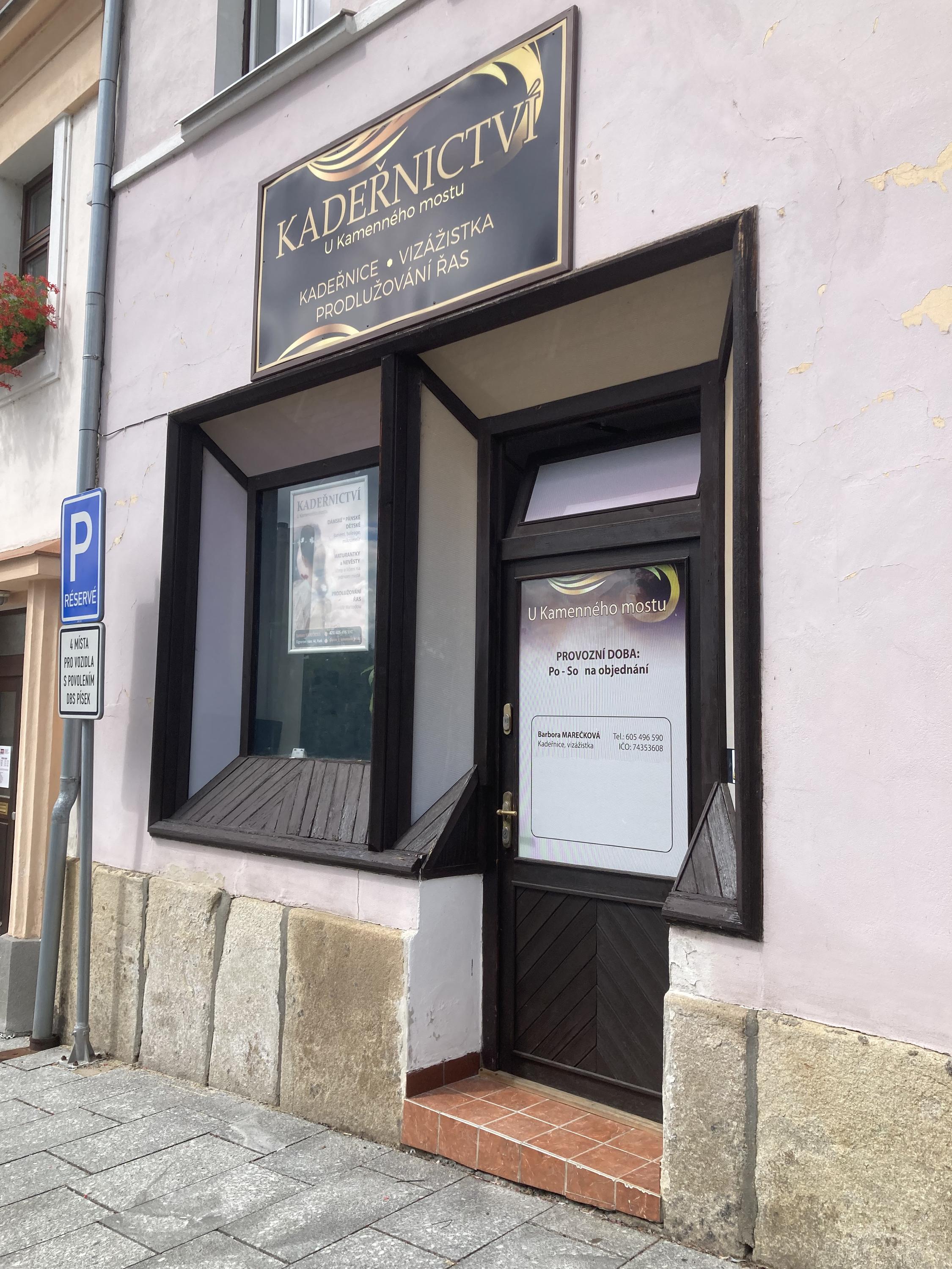 Salon U kamenného mostu foto 2