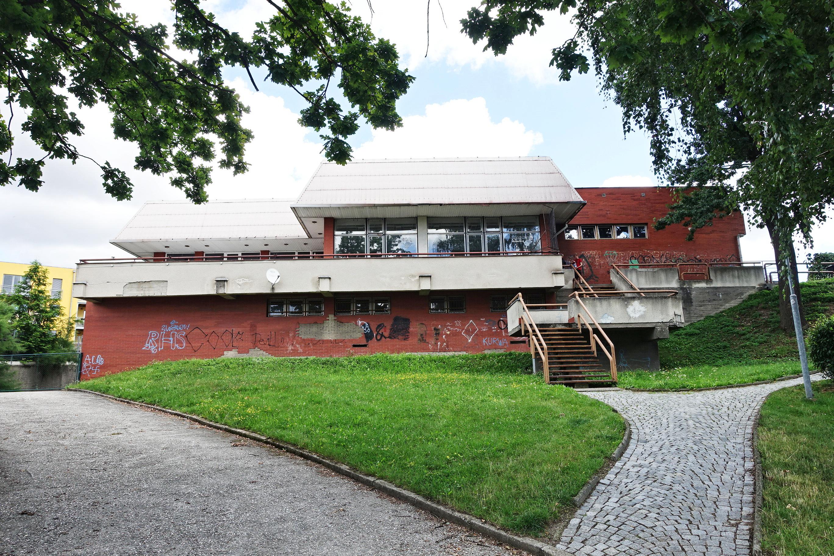 Kulturní dům Dolní Benešov foto 2