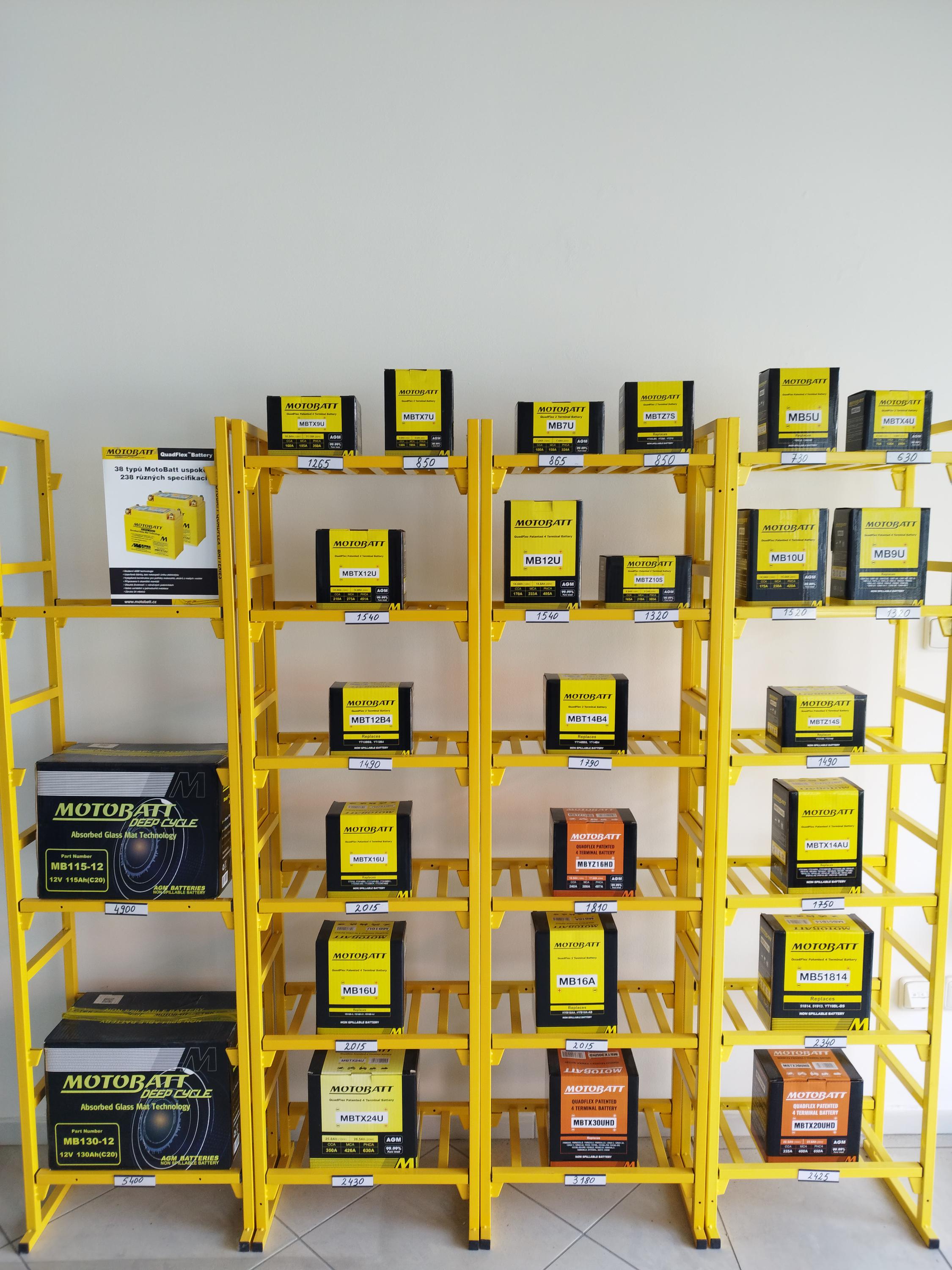 MONBAT BATTERIES foto 2
