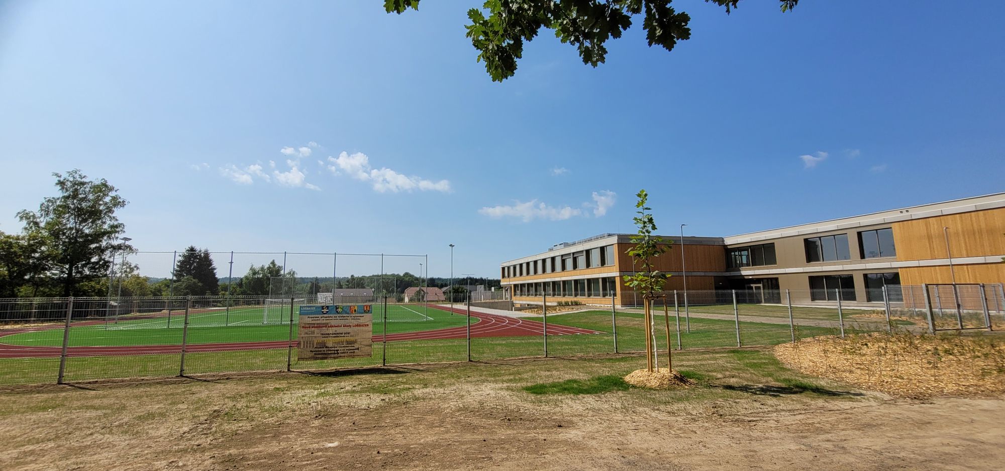 Svazková základní škola LOŠBATES foto 3