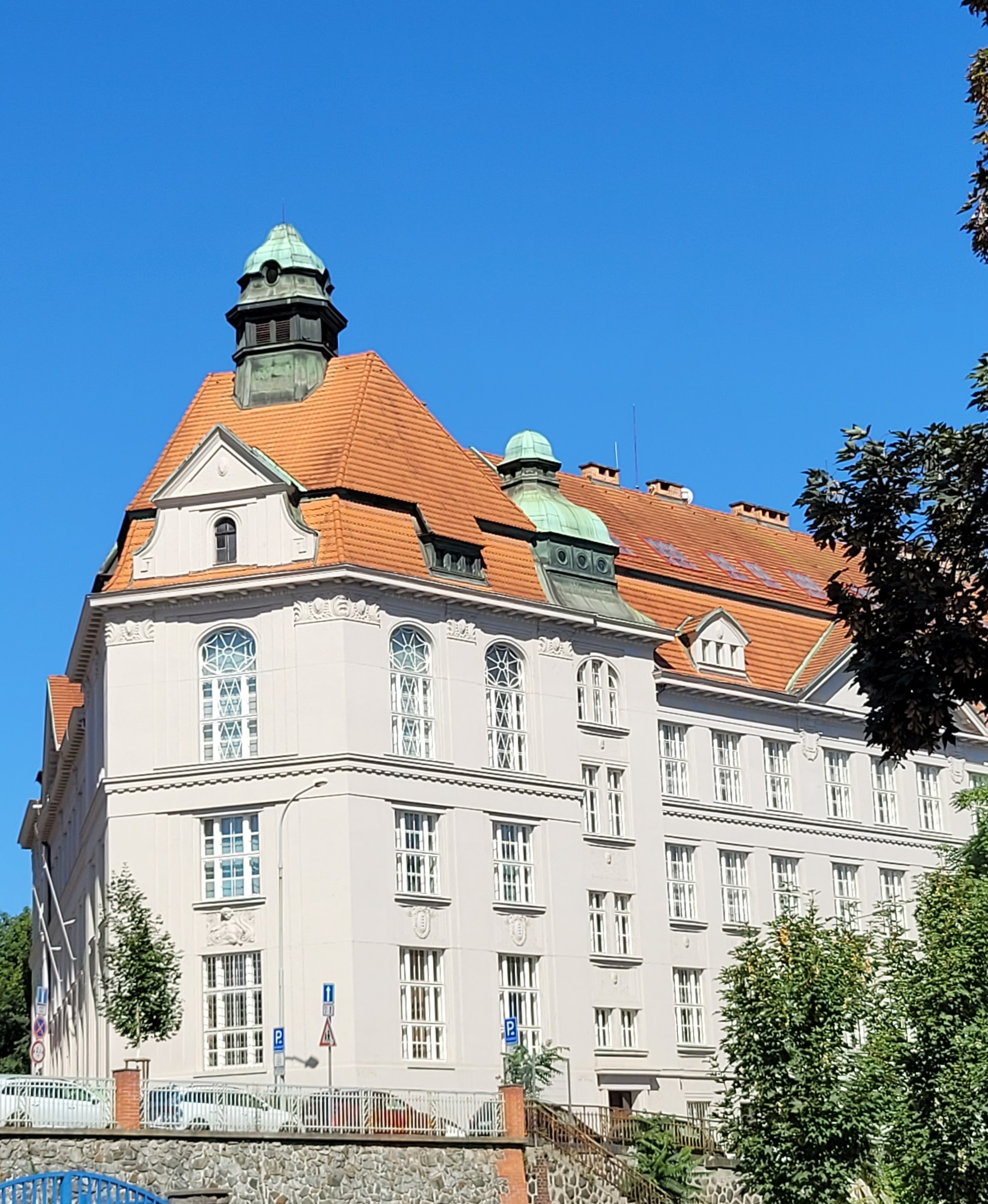 GYMNÁZIUM NA ZATLANCE foto 6