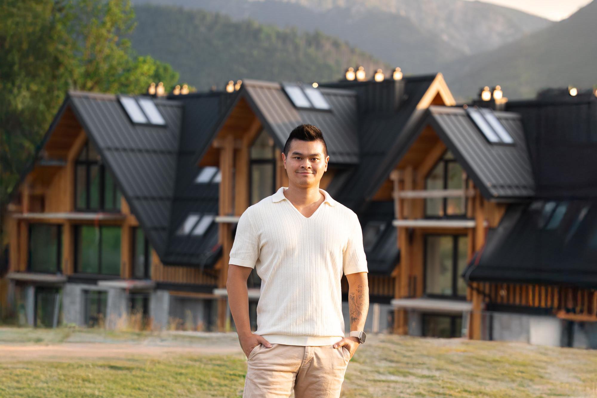 Realitní makléř Lukáš Hung