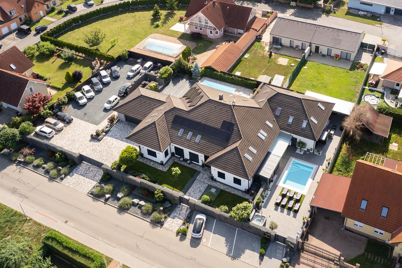 Prodej vily - 974 m² - Šanov