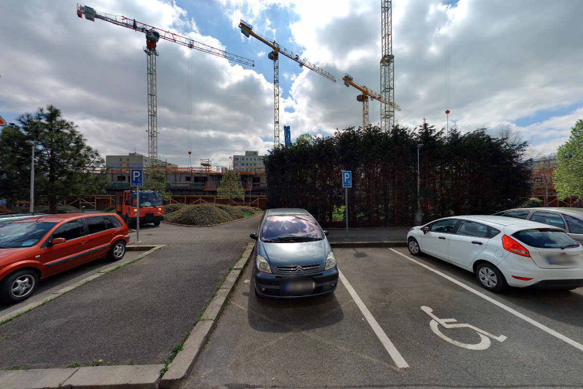 Polyfunkční komplex bytových domů PAPRSEK