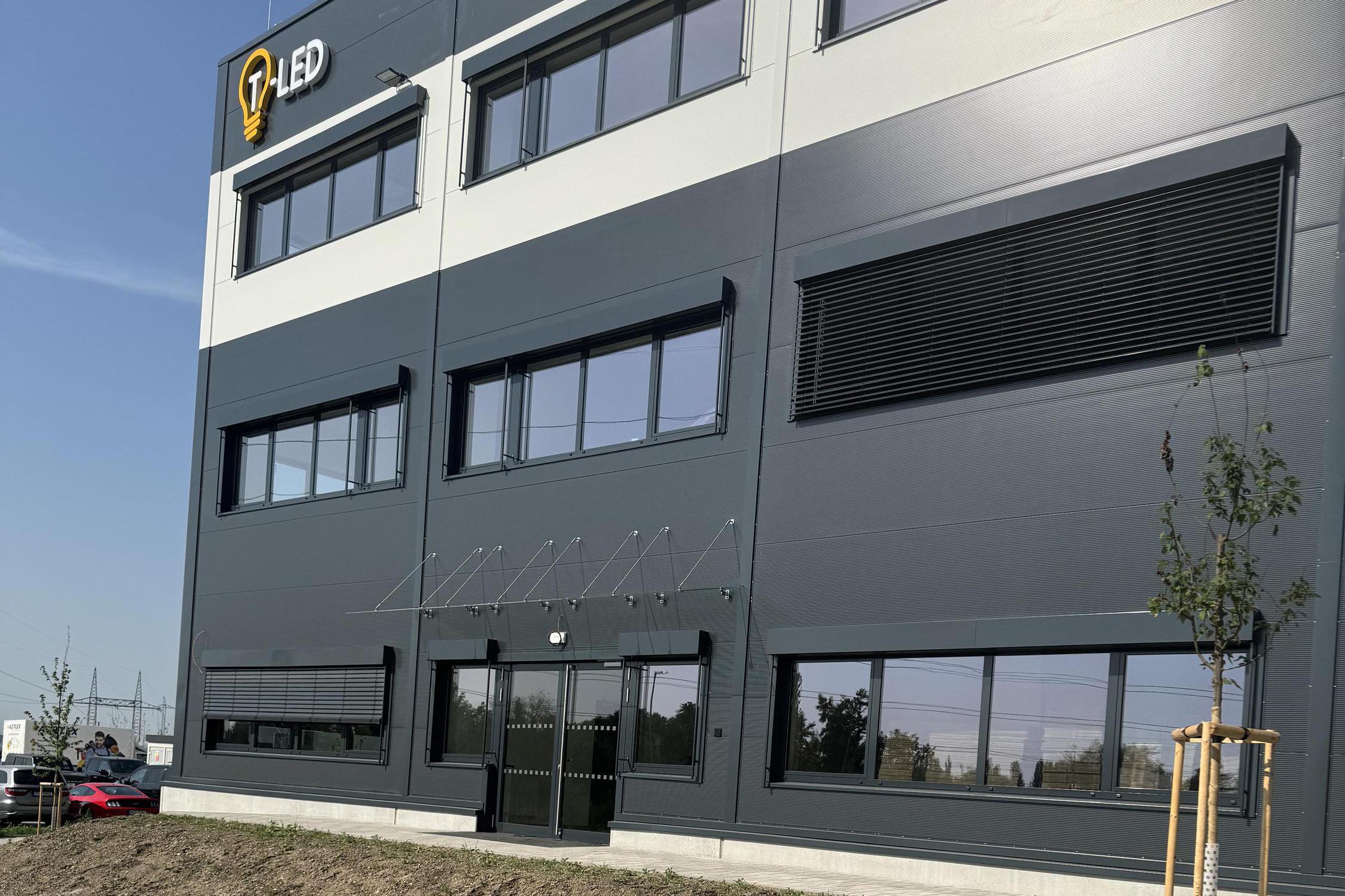 Zákaznické centrum T-LED