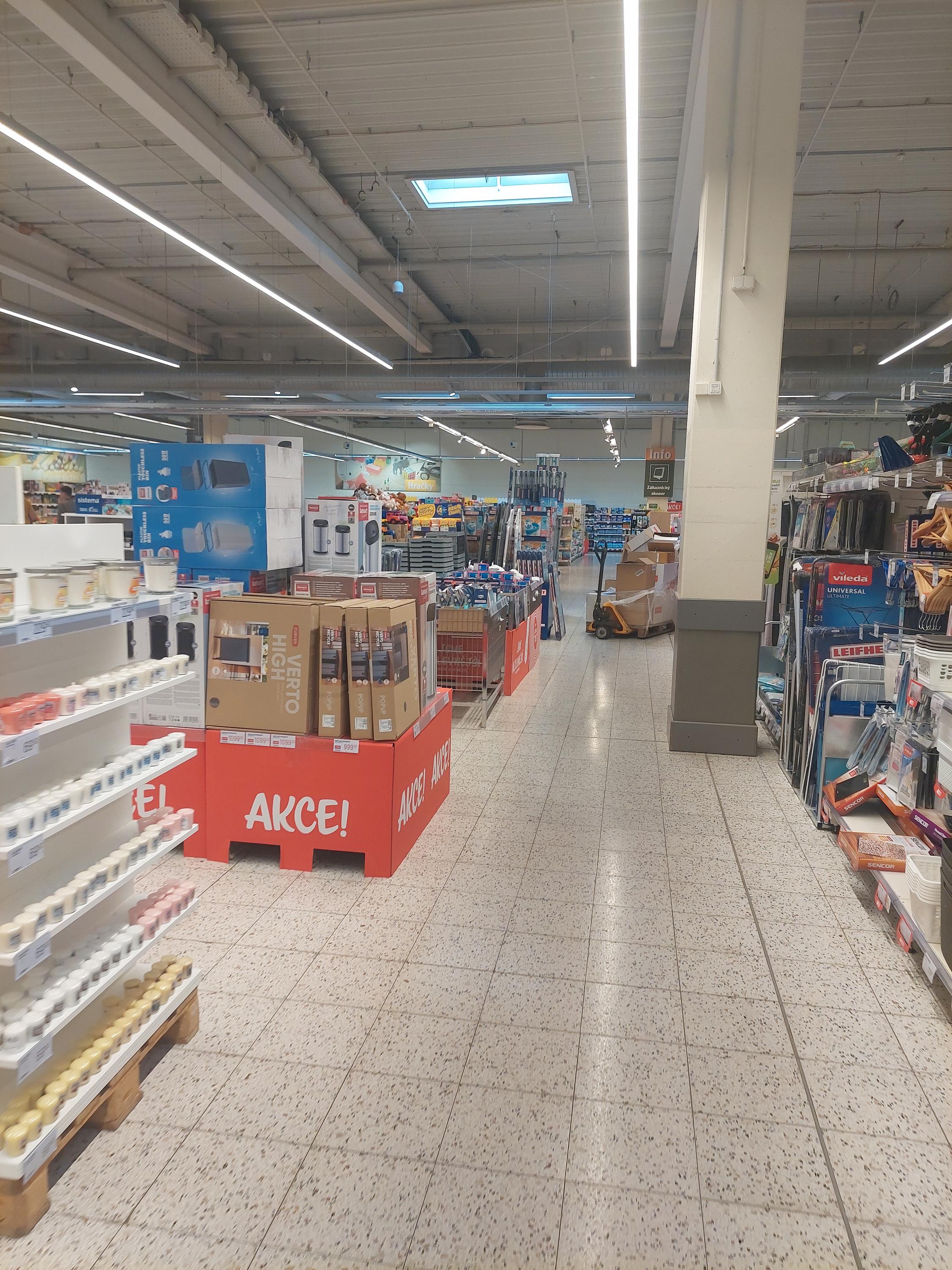 Globus Hypermarket foto 4