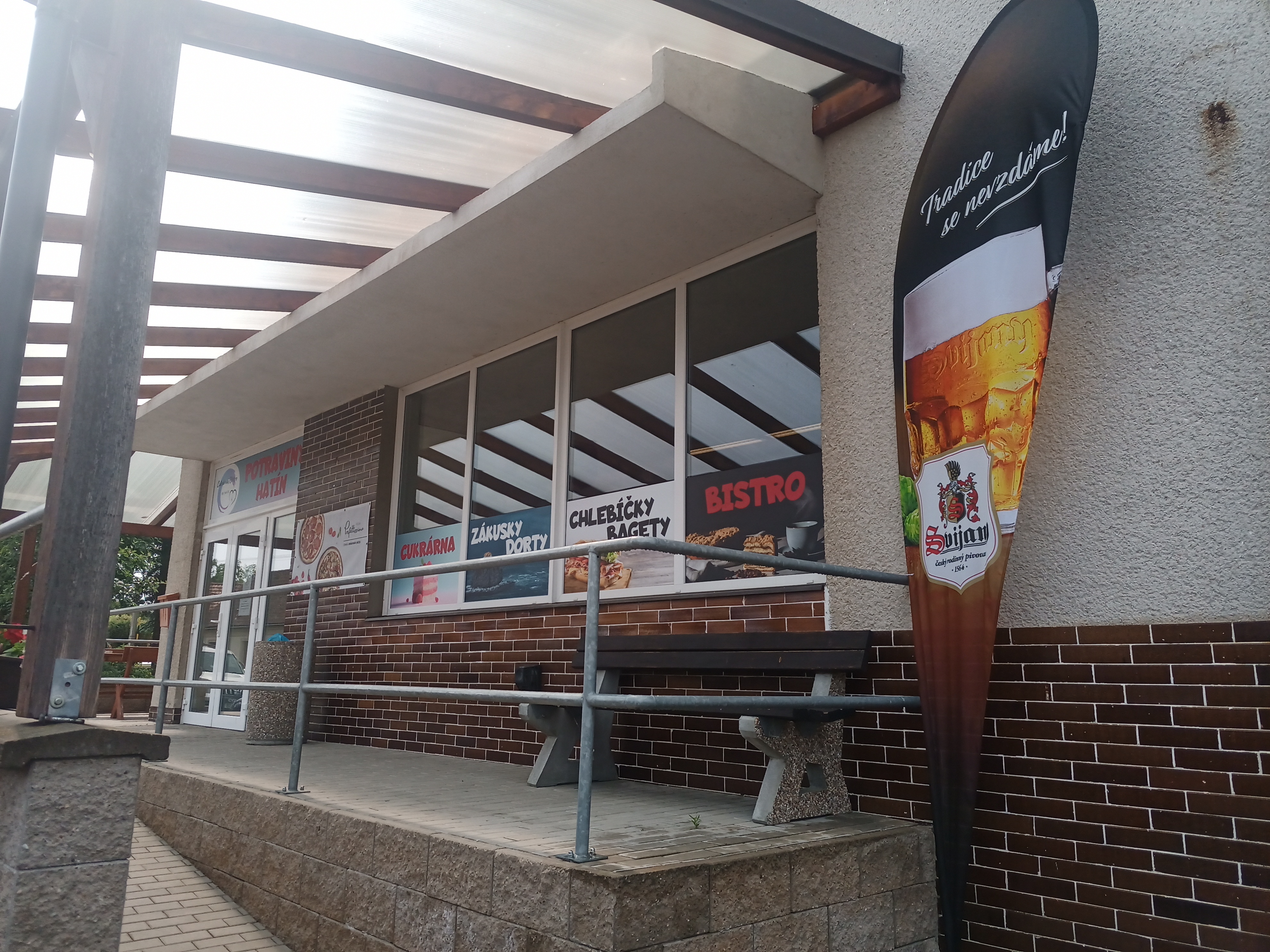 Cukrárna / Bistro / Potraviny Na návsi Hatín foto 2