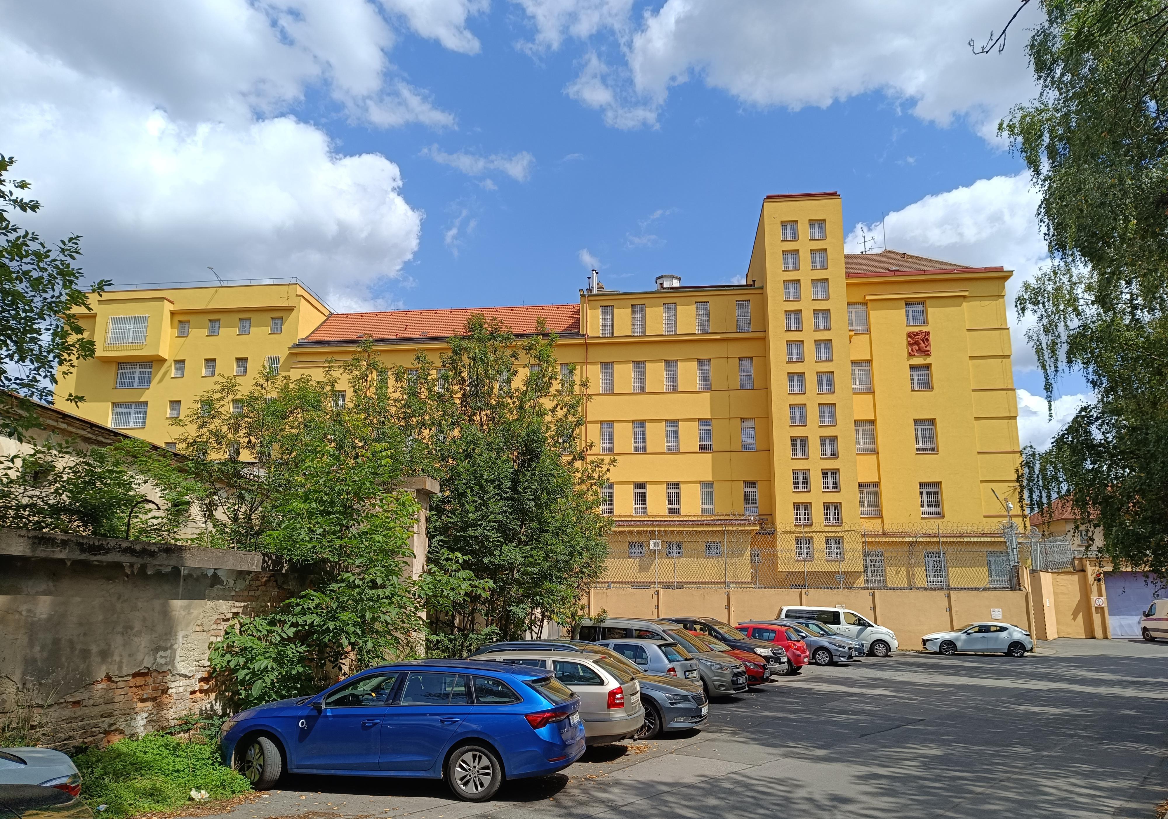Vazební věznice Praha Ruzyně foto 3