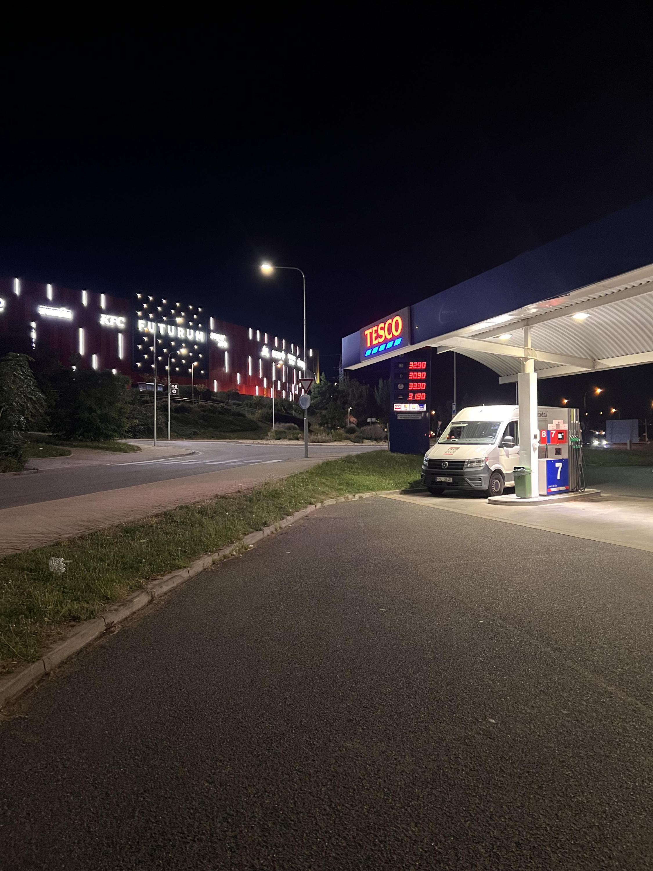 Tesco Čerpací stanice foto 3