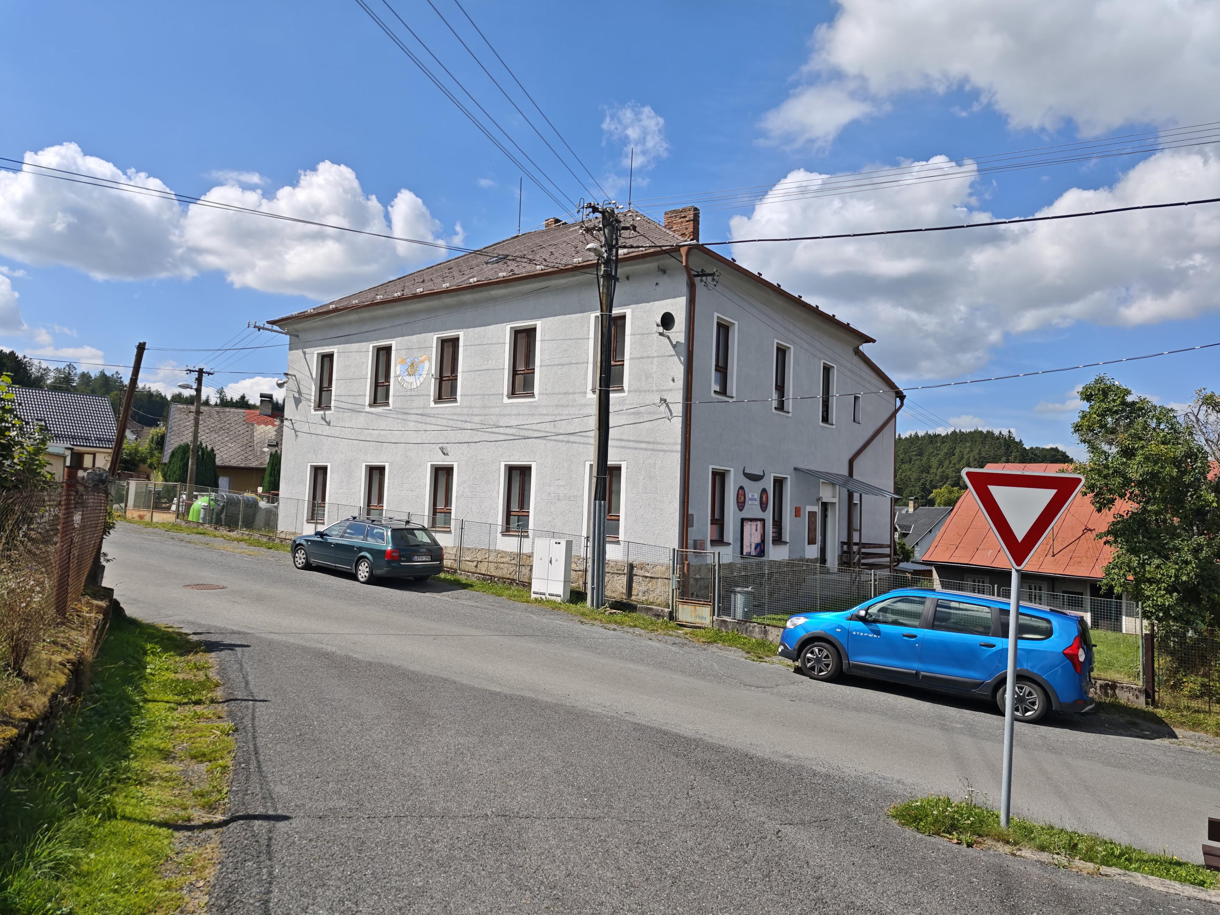 Místní knihovna Pec foto 2