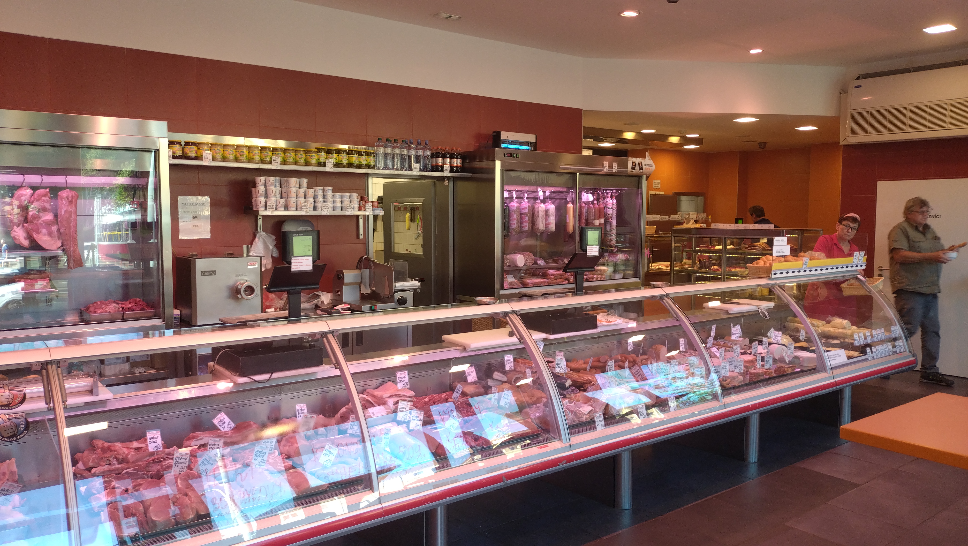 Zámecká výrobna uzenin, spol. s r.o. foto 2