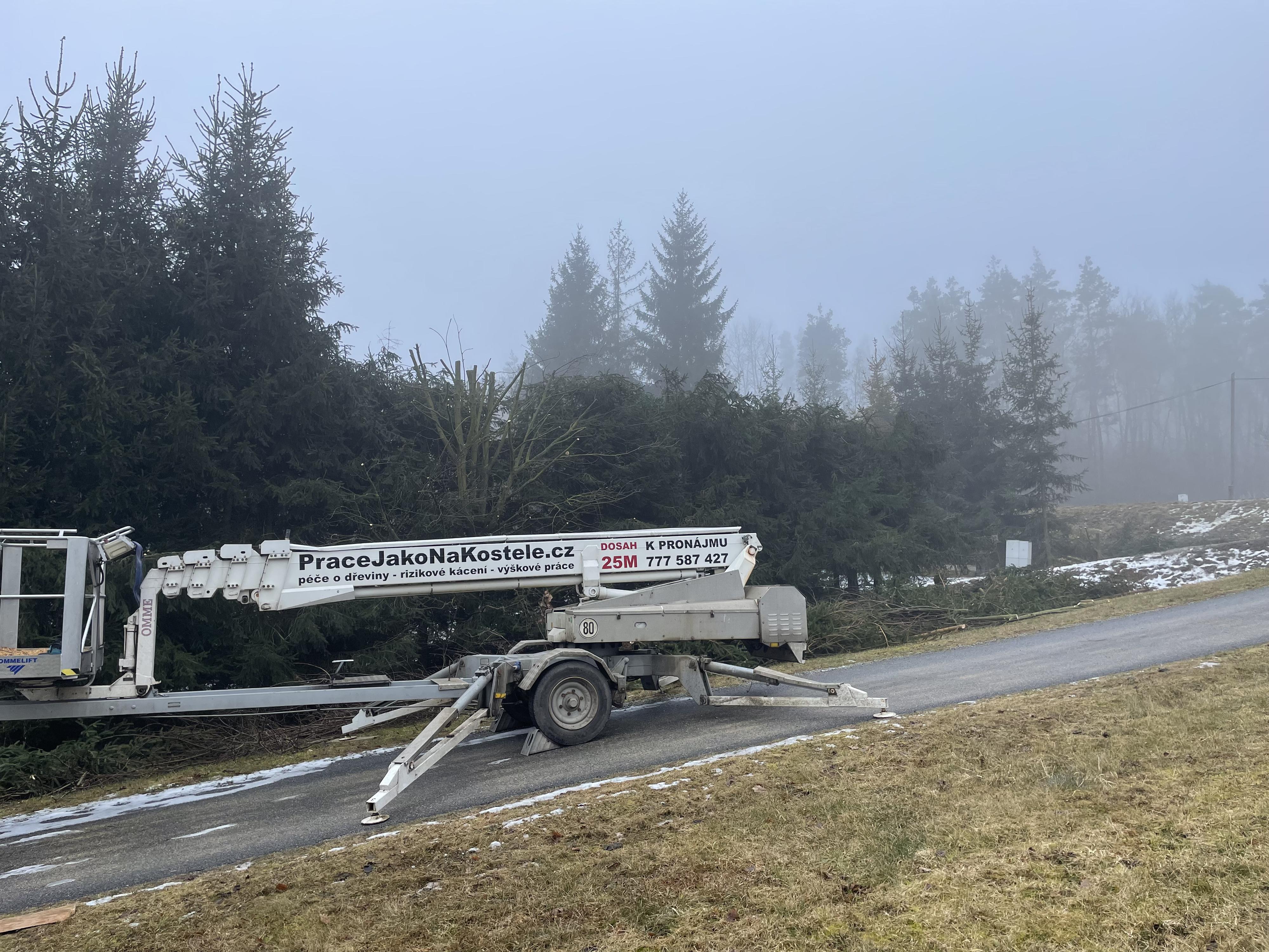 Práce jako na kostele s.r.o. foto 4