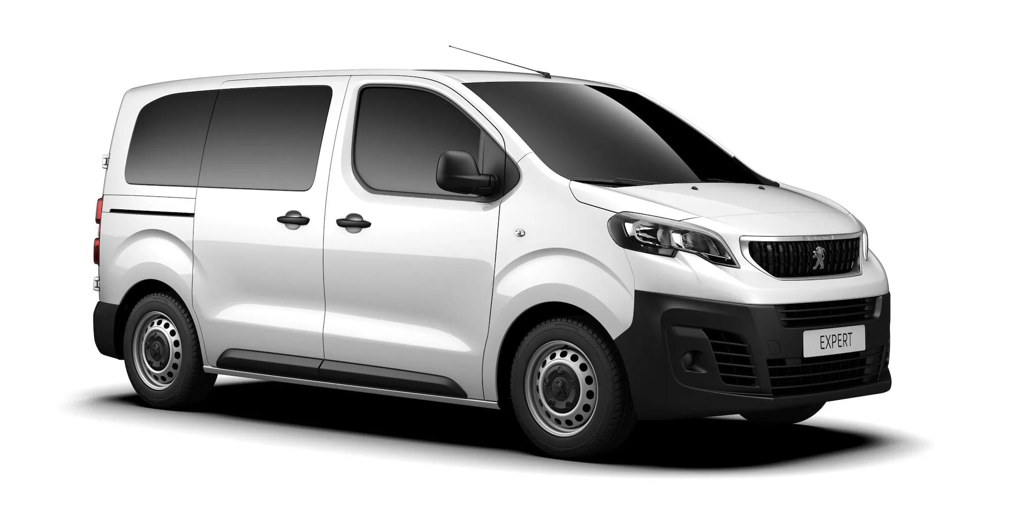 Zapůjčení minivanu PEUGEOT EXPERT TRAVELLER 8 míst