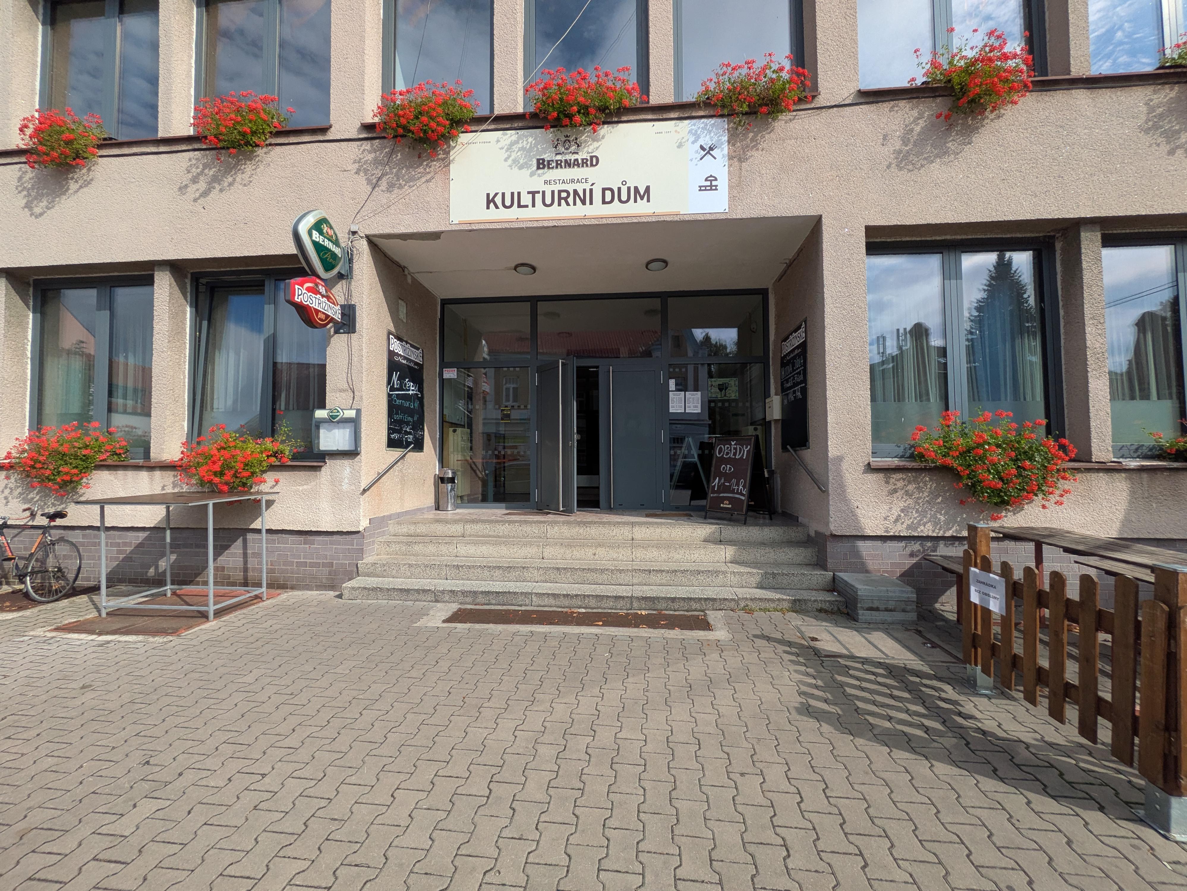 Restaurace Kulturní dům Libice foto 3