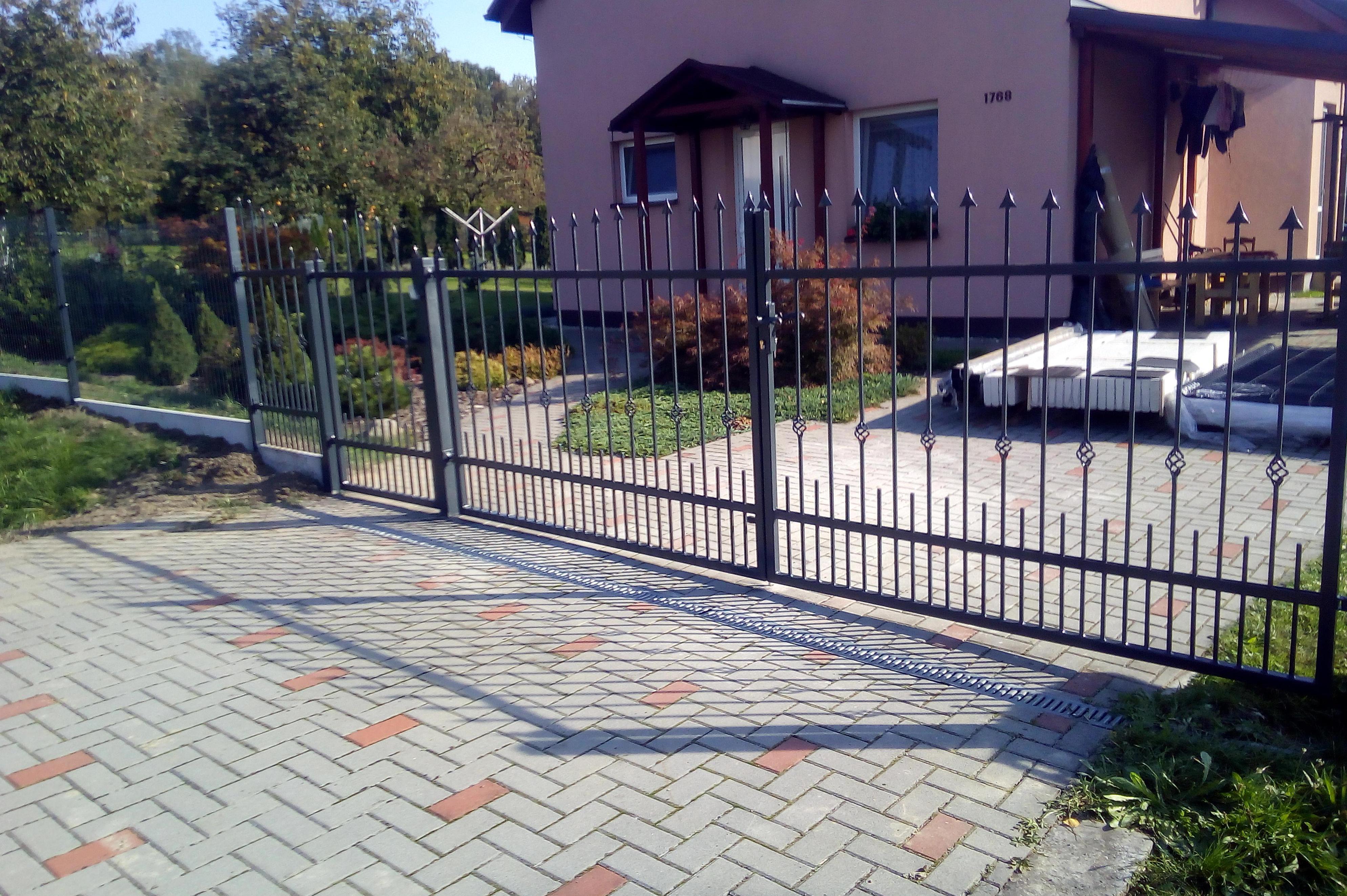 Jan Kružica - Dlažby, ploty , brány