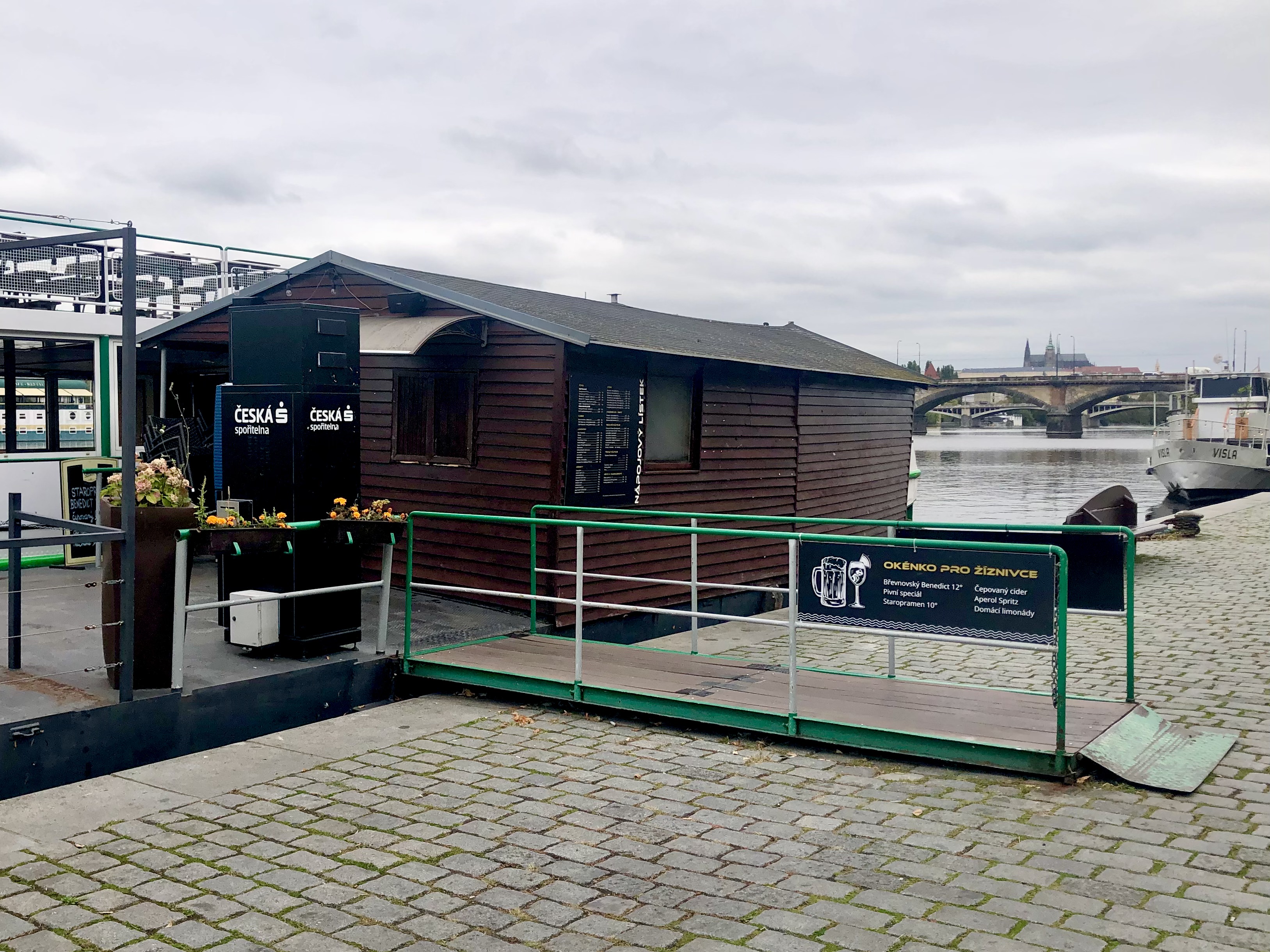 Bankomat České spořitelny foto 3