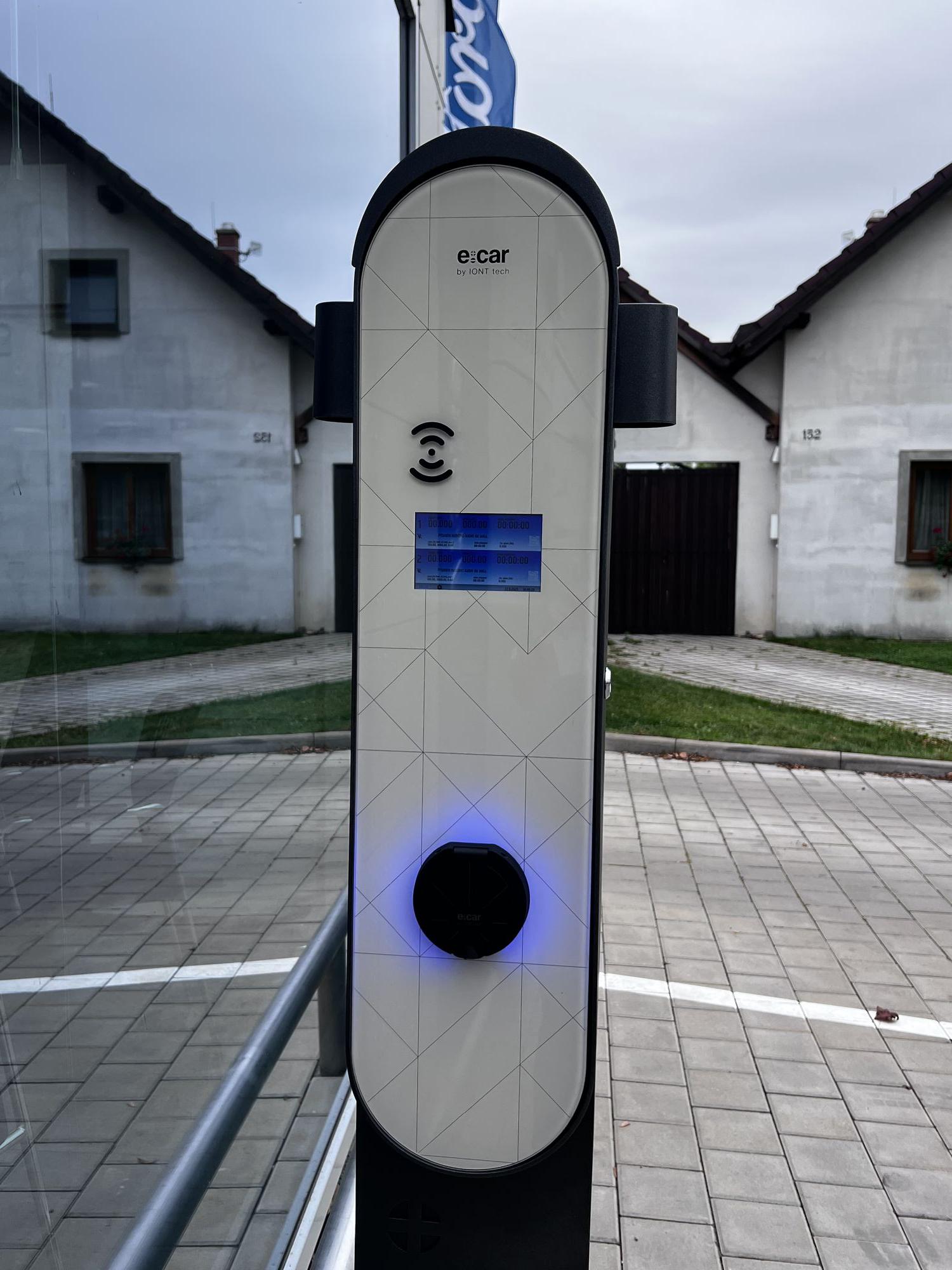 IONT tech s.r.o. - dobíjecí stanice foto 4