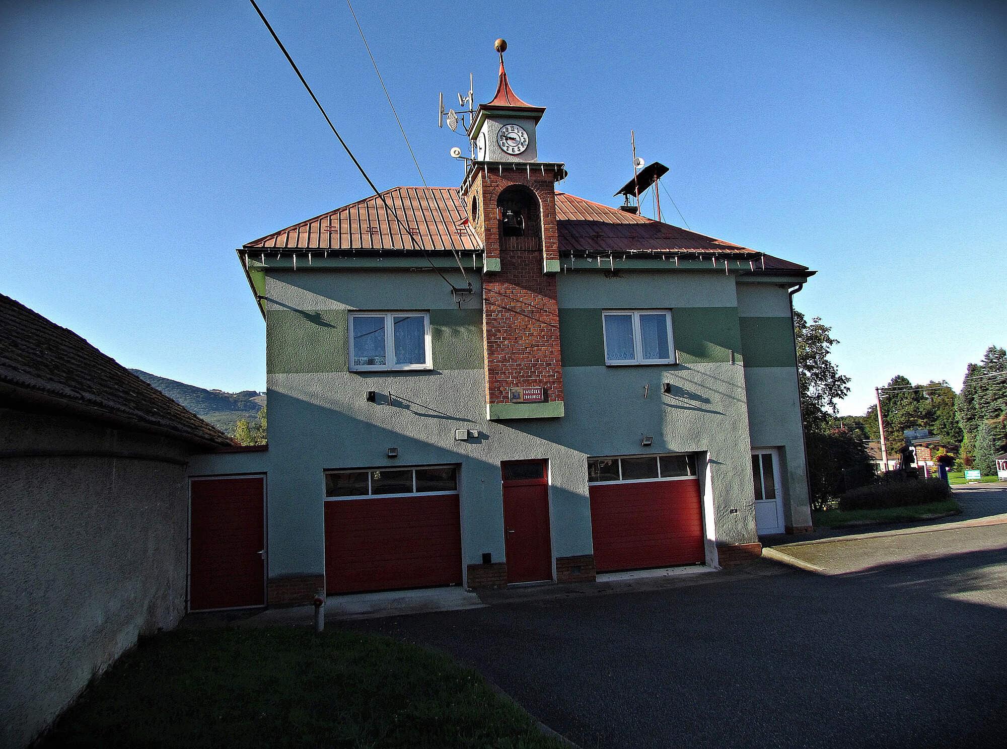 SH ČMS - Sbor dobrovolných hasičů Komárno foto 2