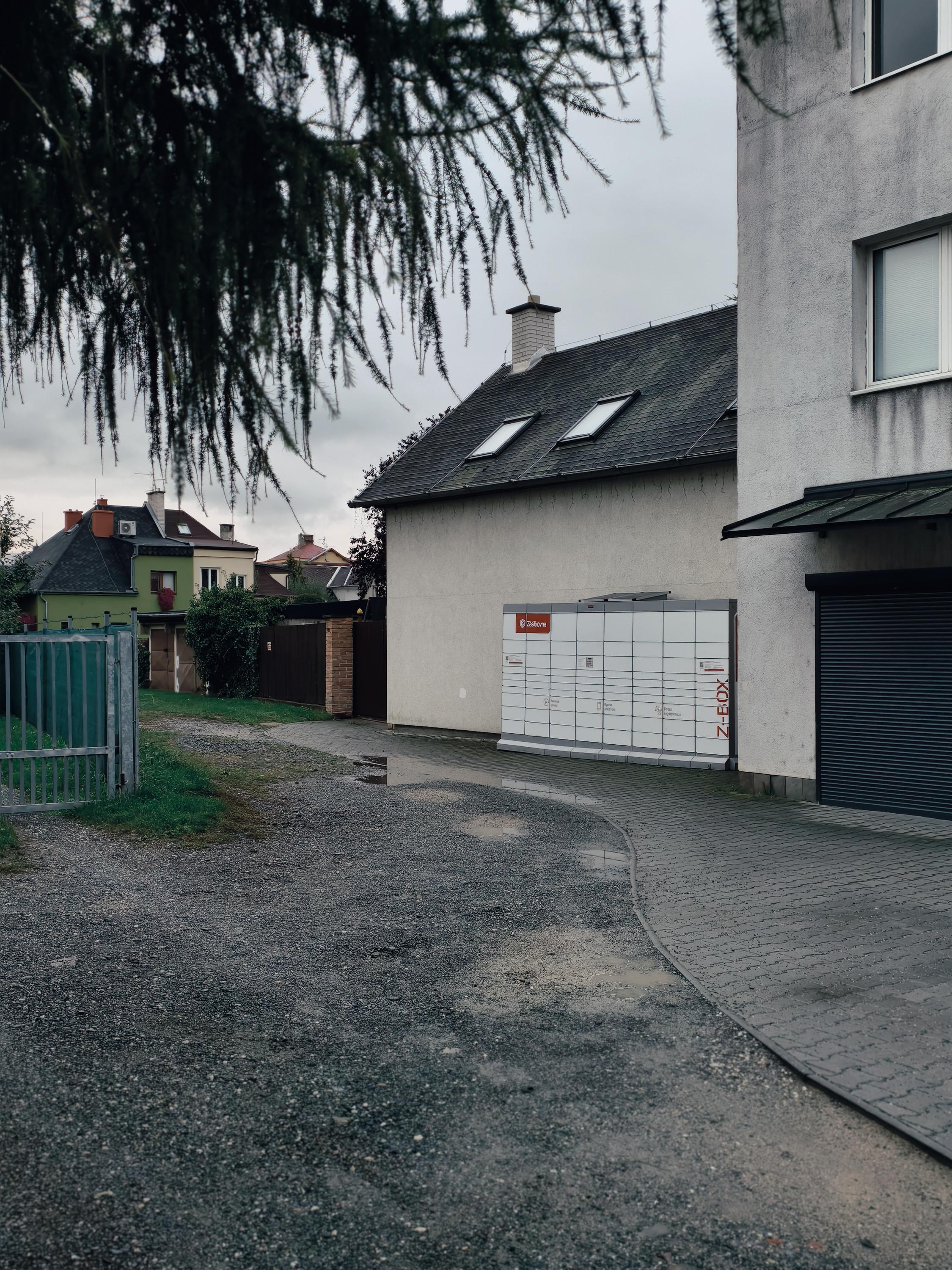 Z-BOX foto 1
