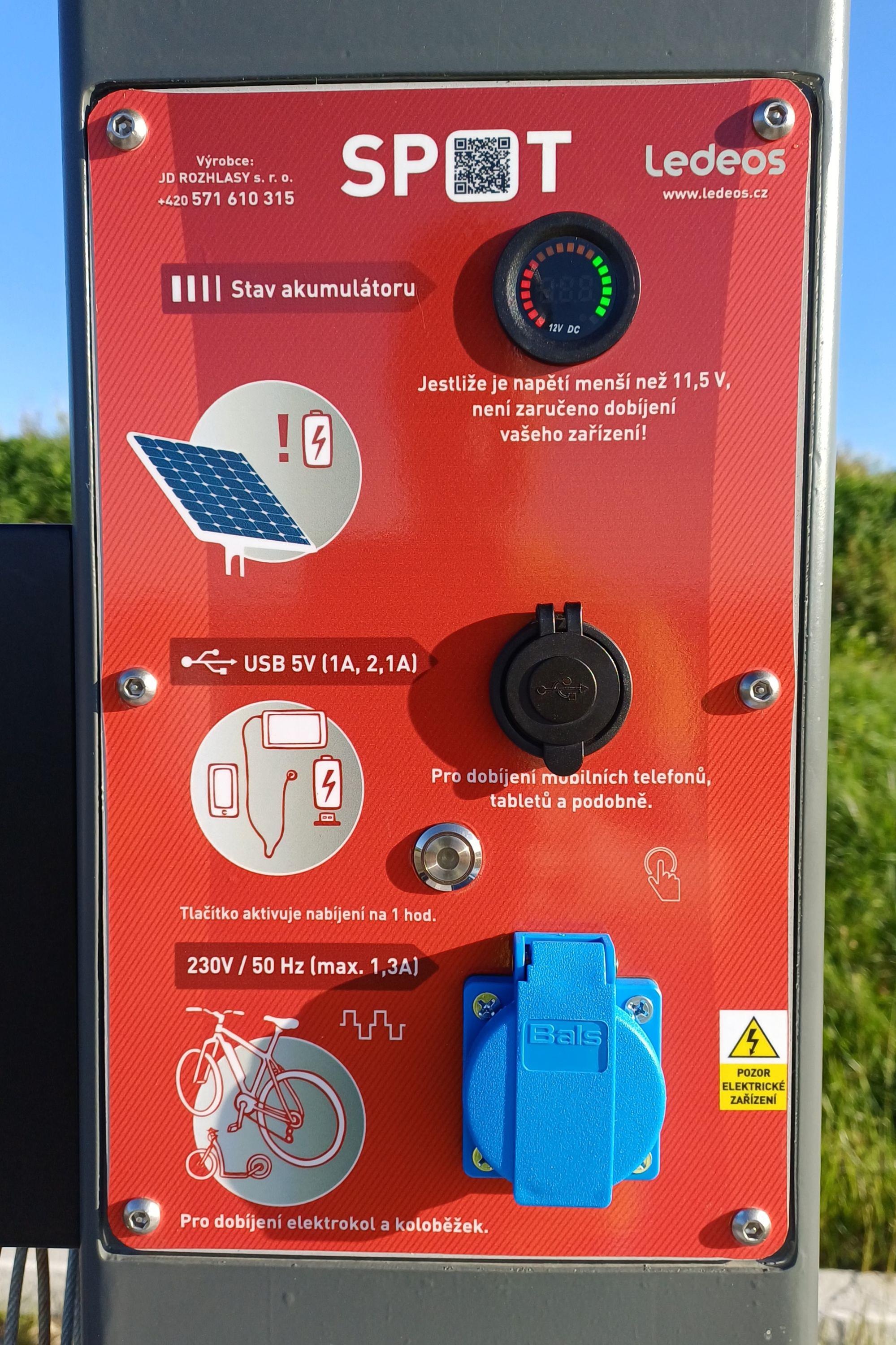 Multifunkční nabíjecí stanice SPOT foto 2