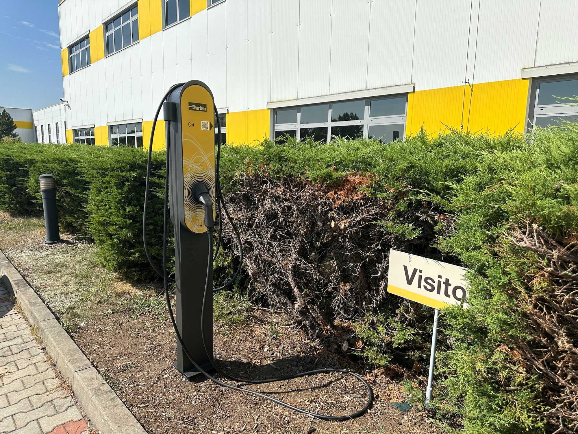 IONT tech s.r.o. - dobíjecí stanice foto 5