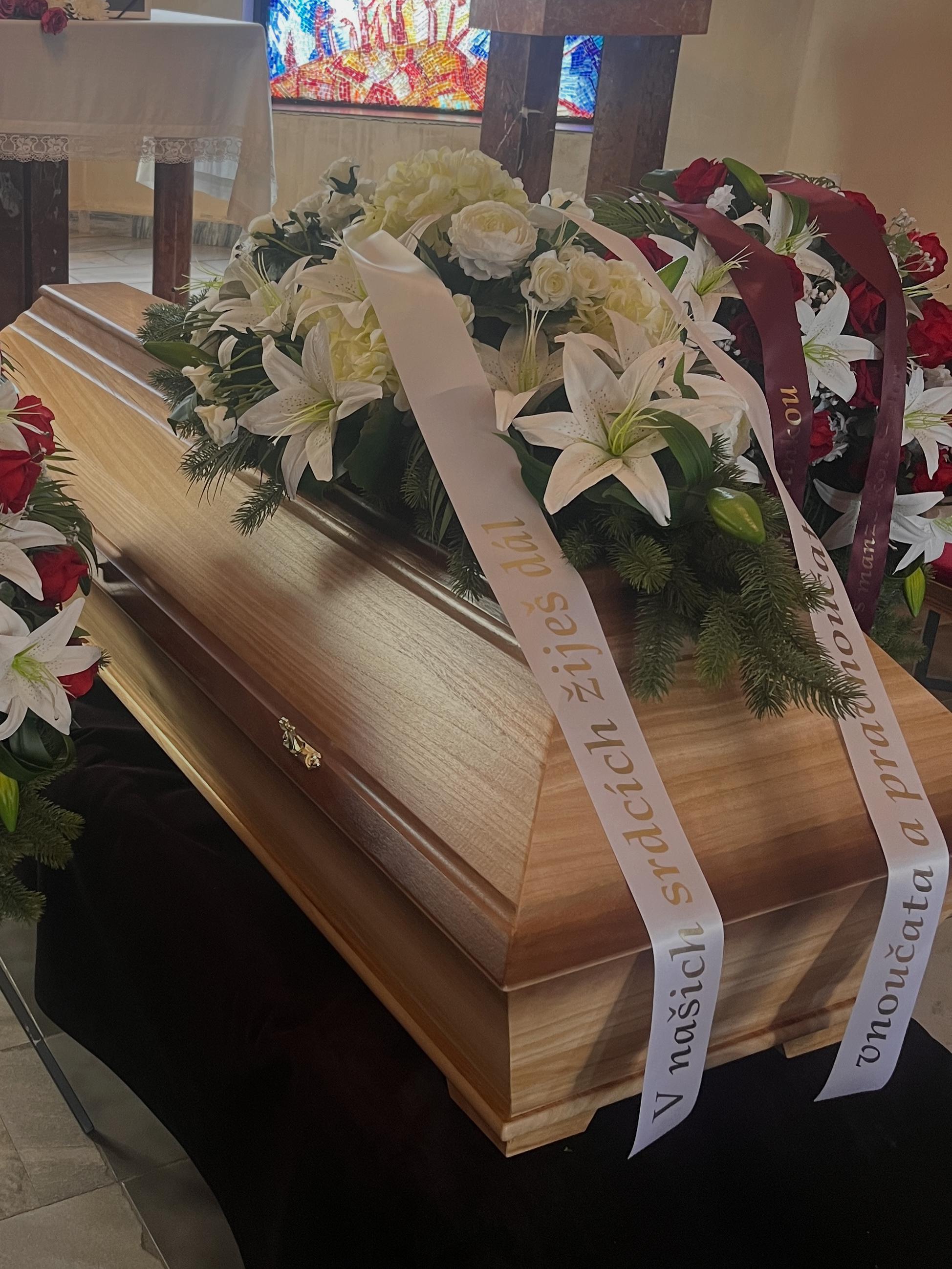 Pohřební služba Adam Hes foto 2