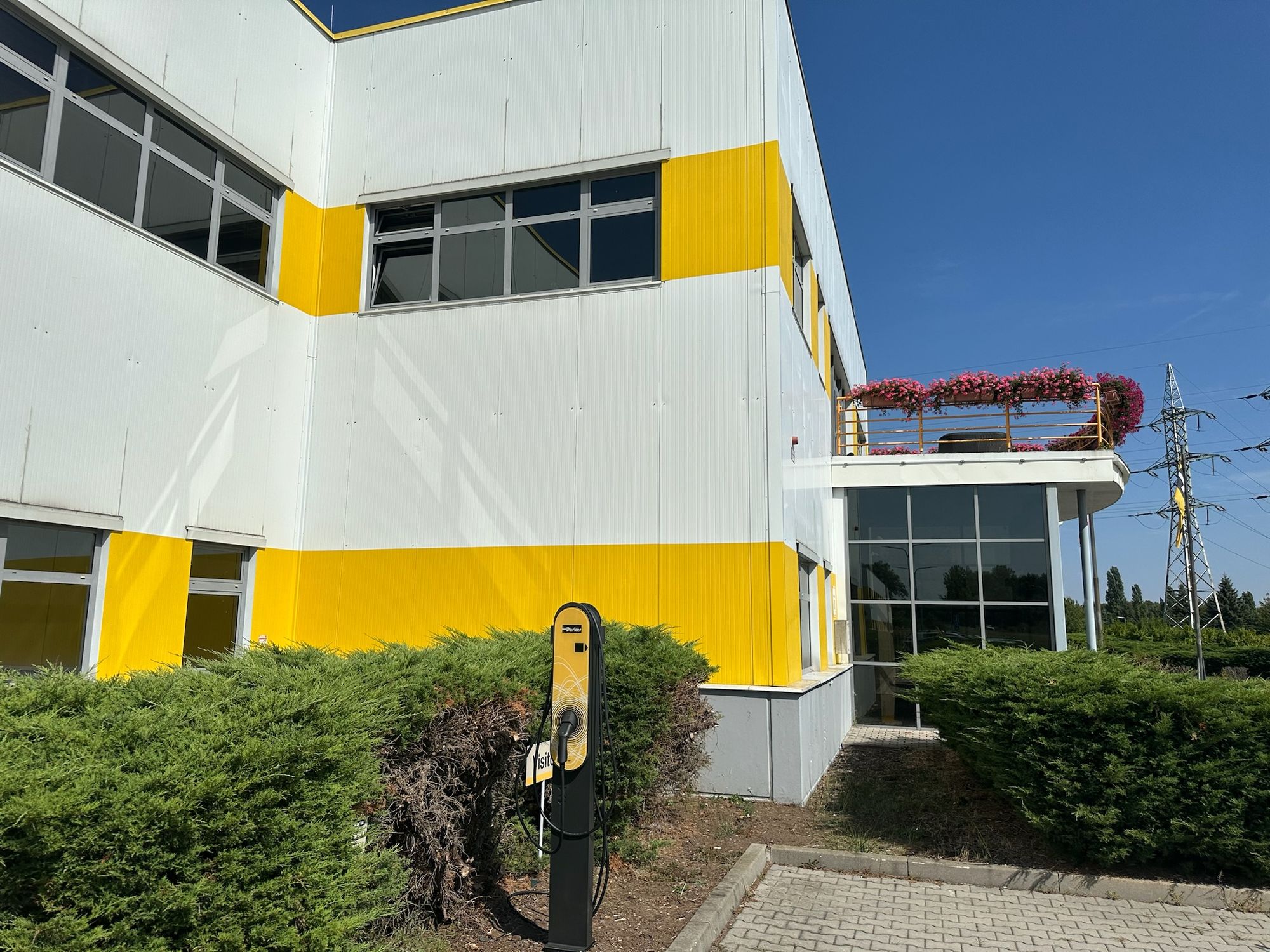 IONT tech s.r.o. - dobíjecí stanice foto 2