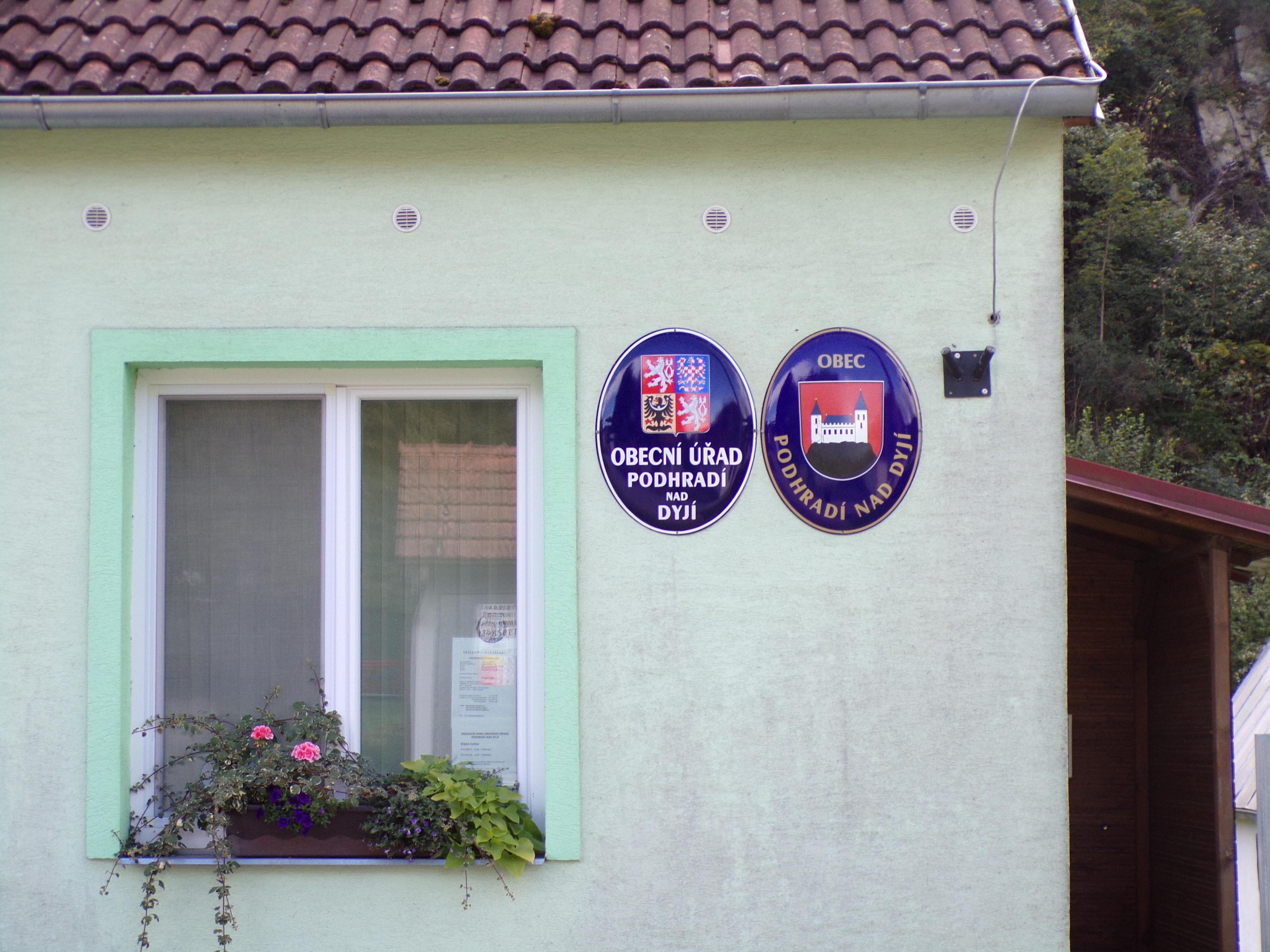 Podhradí nad Dyjí - obecní úřad foto 3