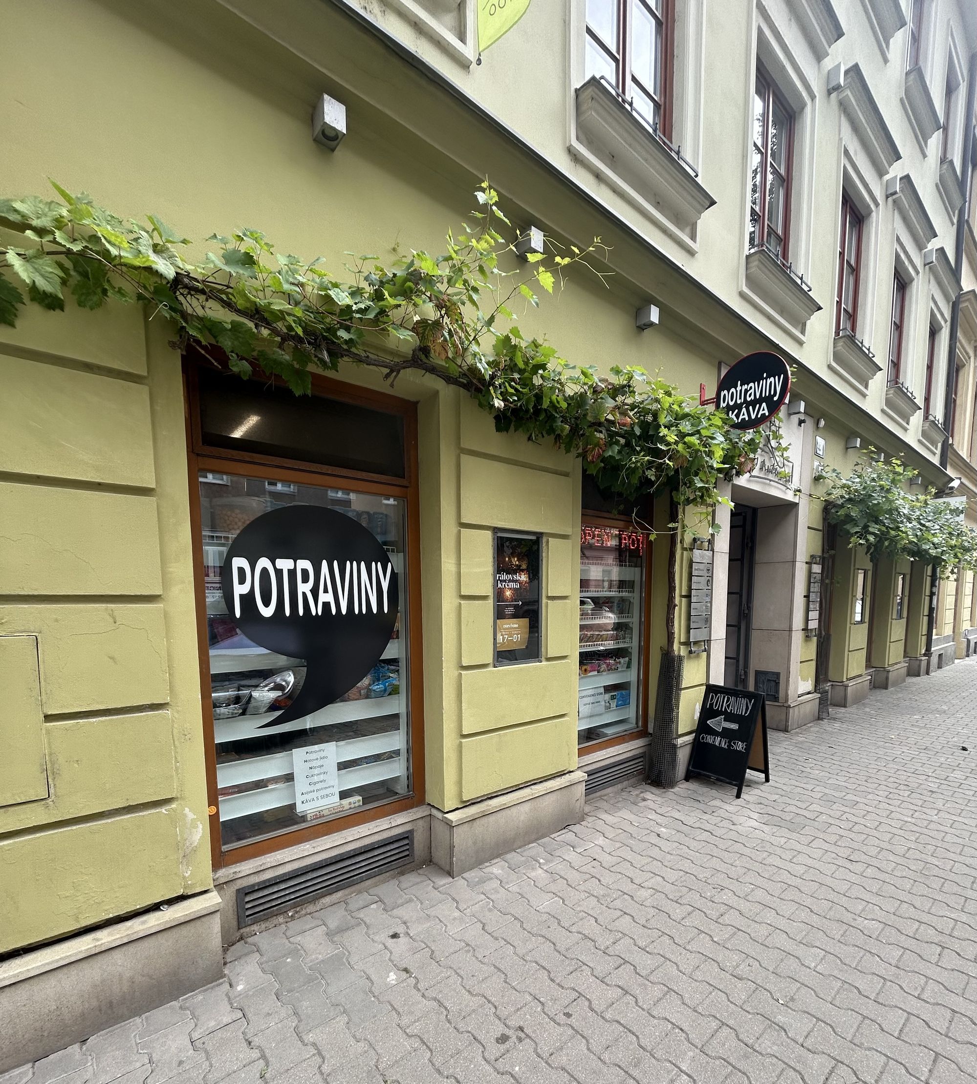 Potraviny Slovákova foto 3