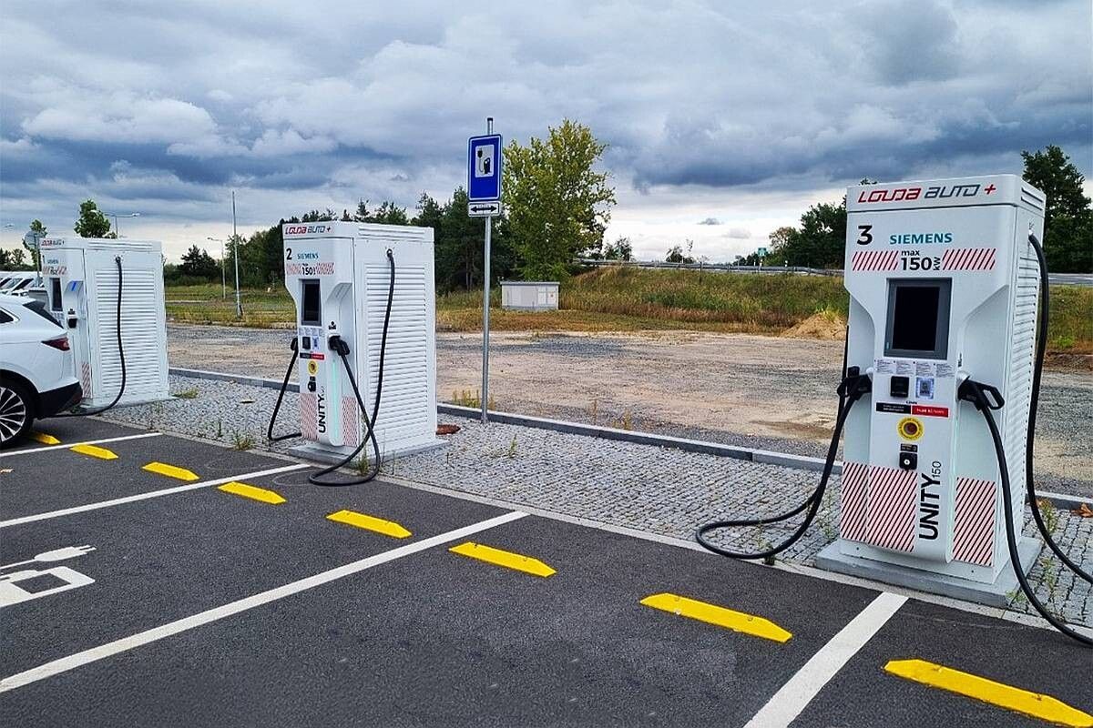 Rychlodobíjecí stanice Louda Auto
