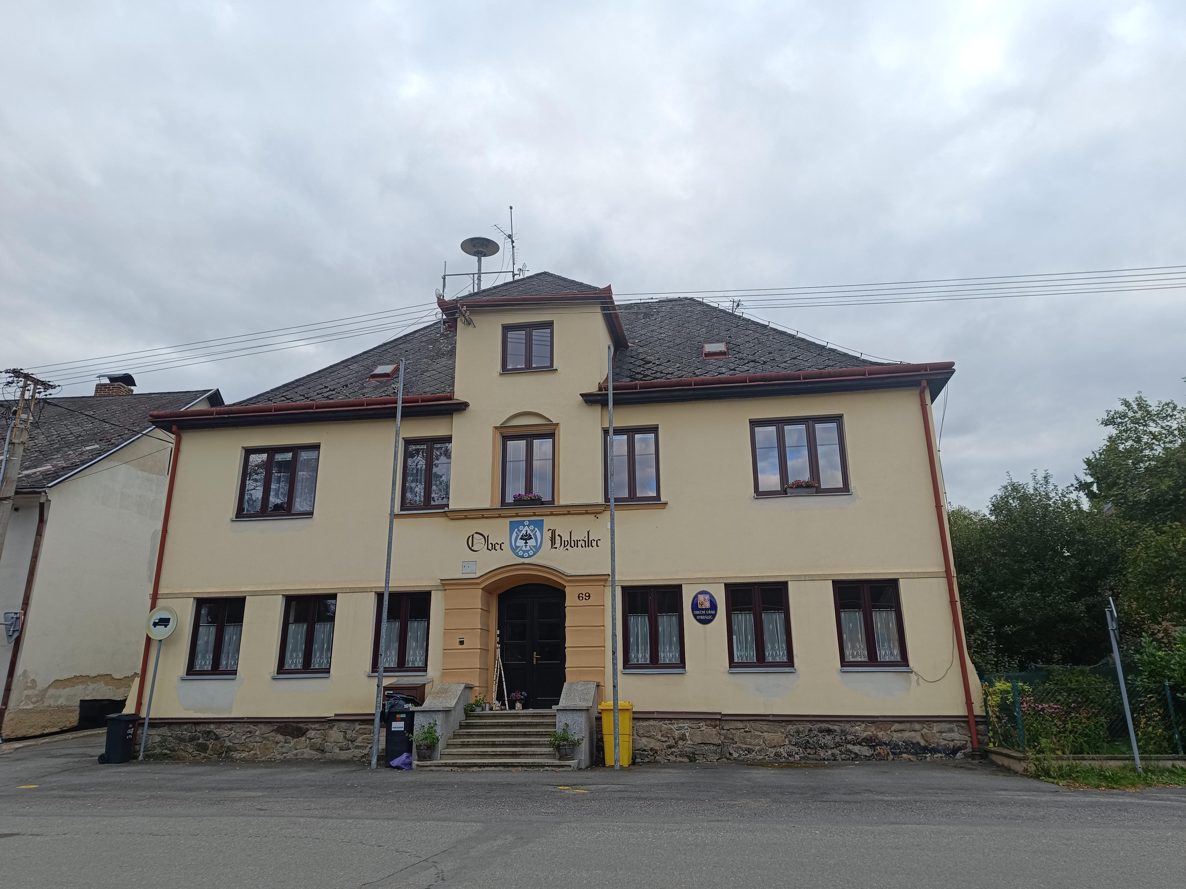 Hybrálec - obecní úřad