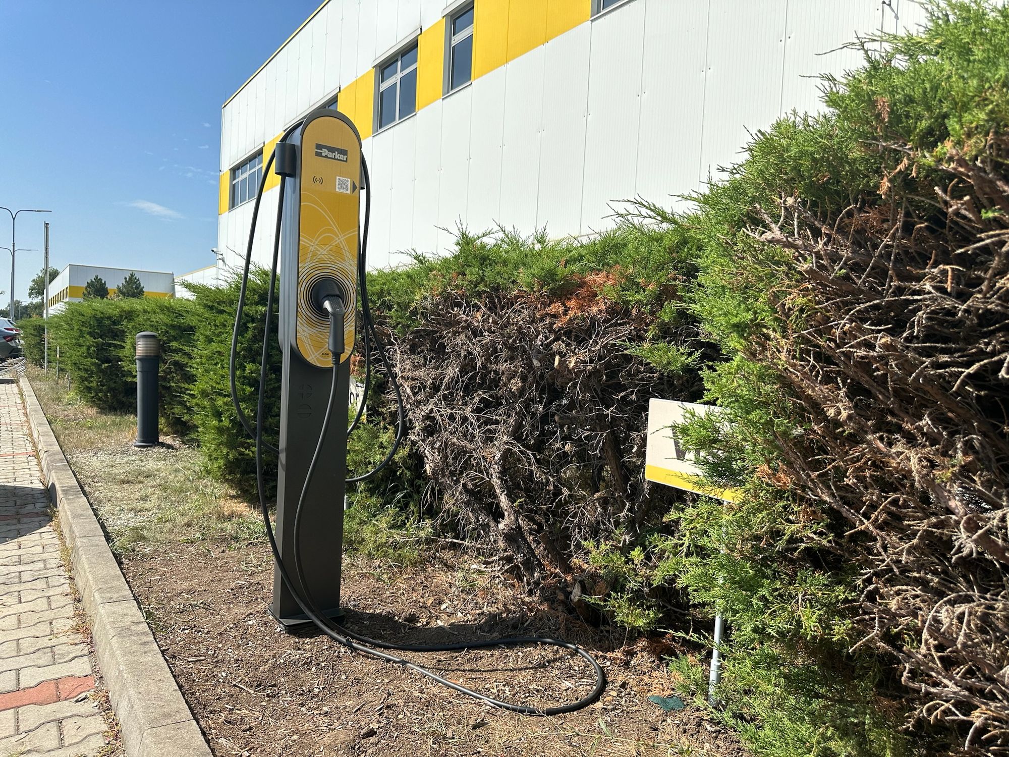 IONT tech s.r.o. - dobíjecí stanice foto 1