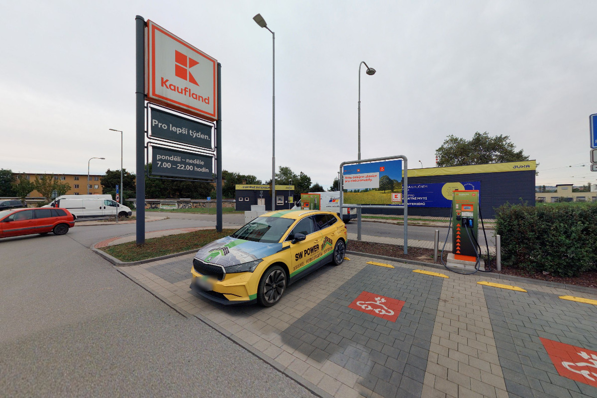 Nabíjecí stanice ČEZ