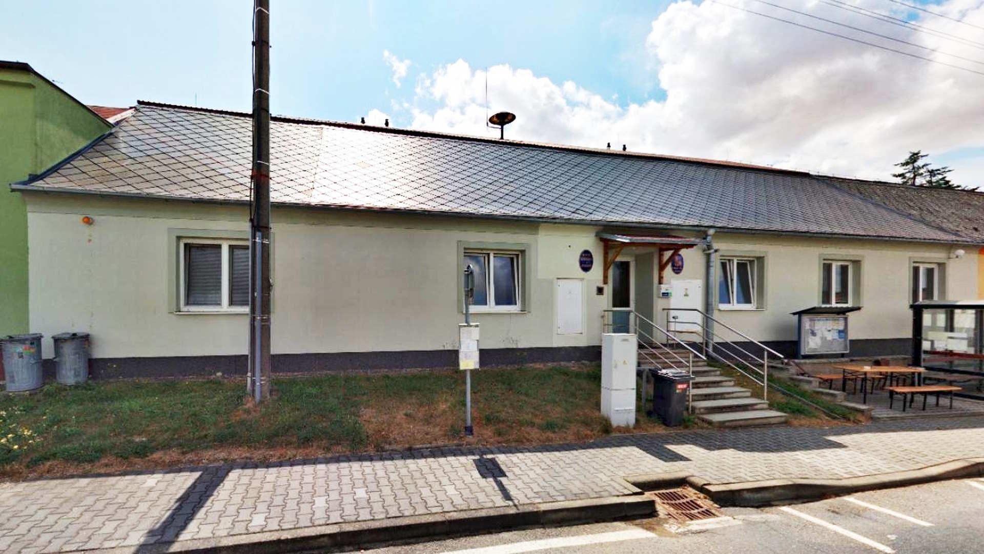 Slavíkovice - obecní úřad foto 2