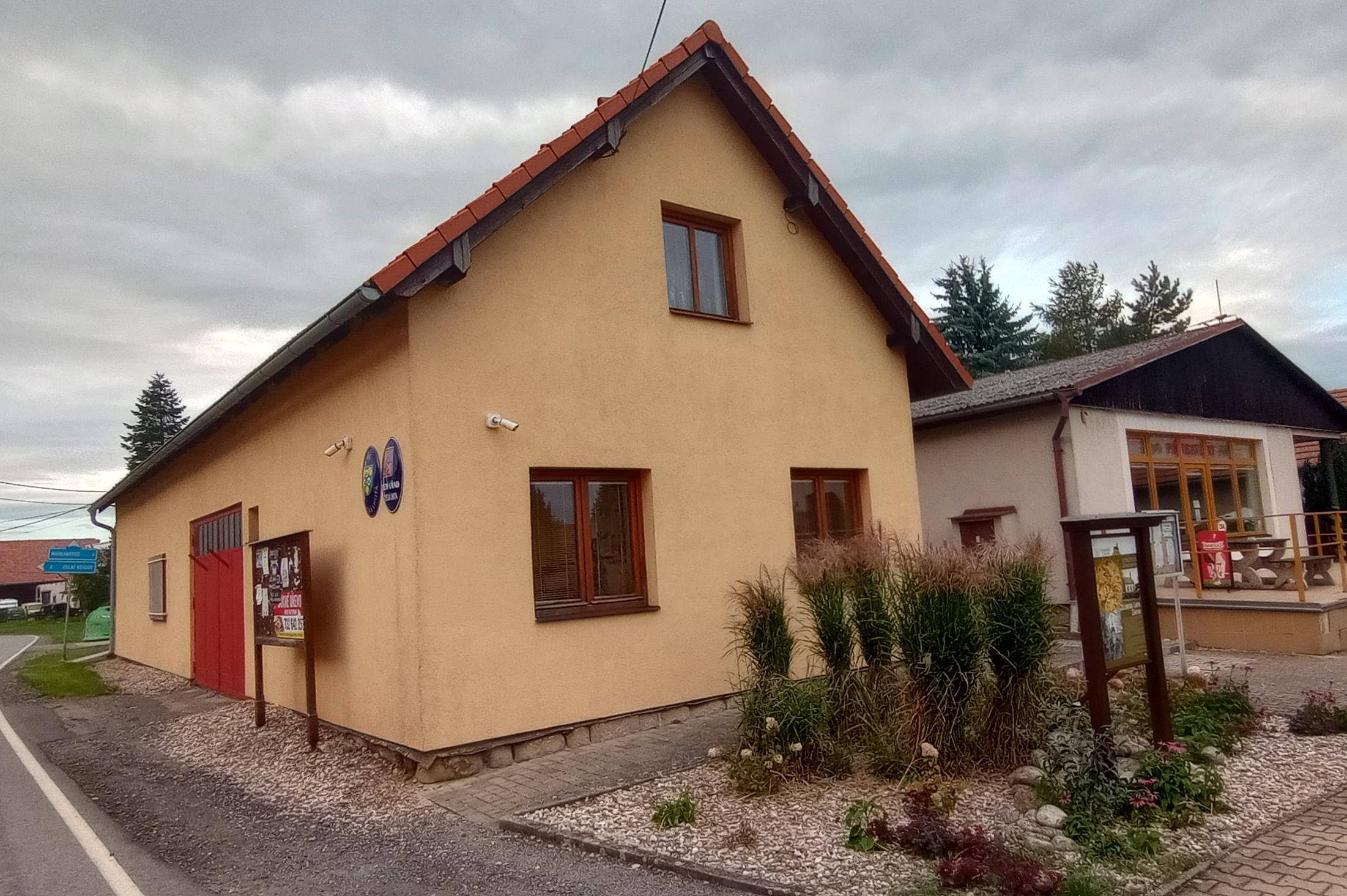 Zelenecká Lhota - obecní úřad