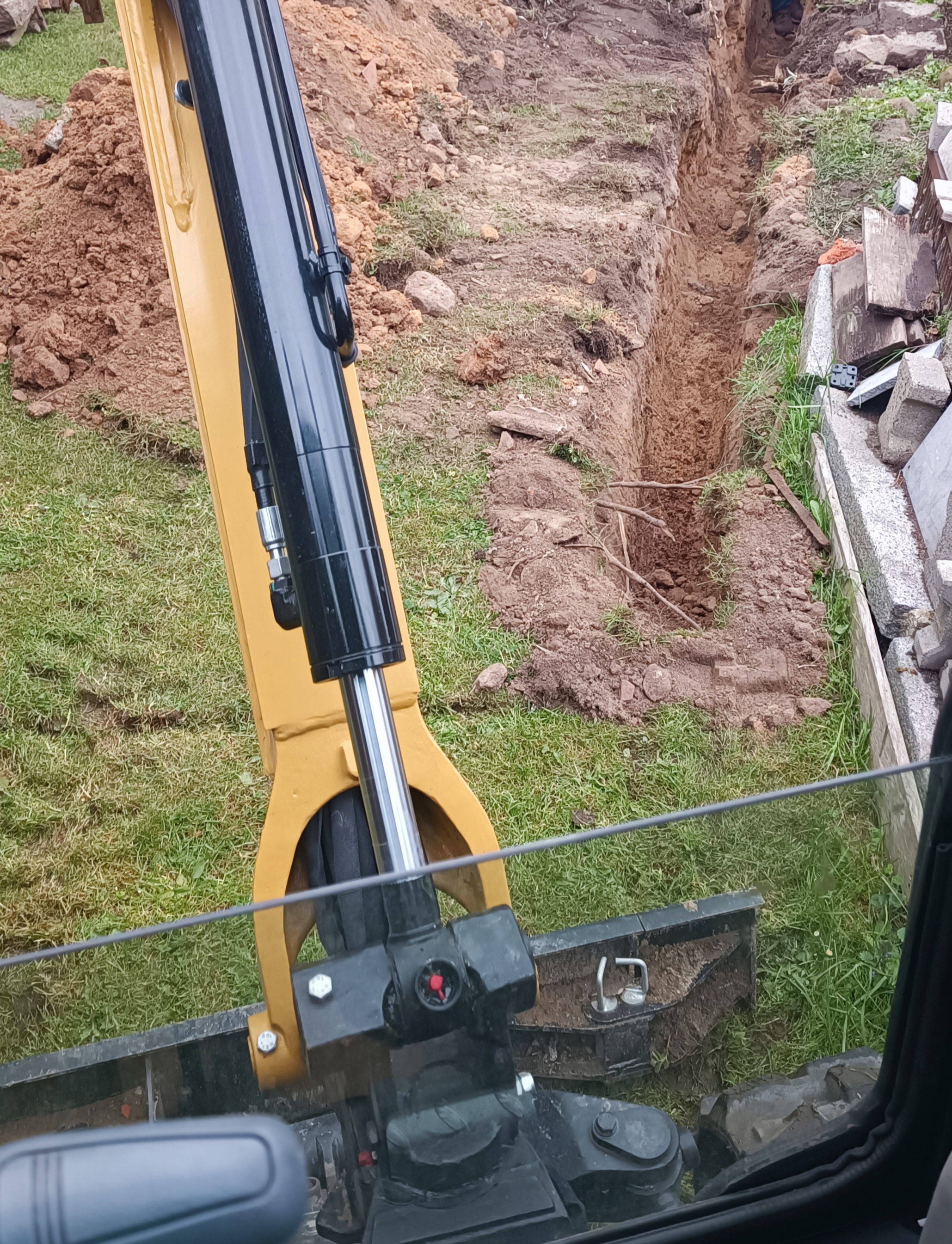 Zemní práce minibagrem foto 1