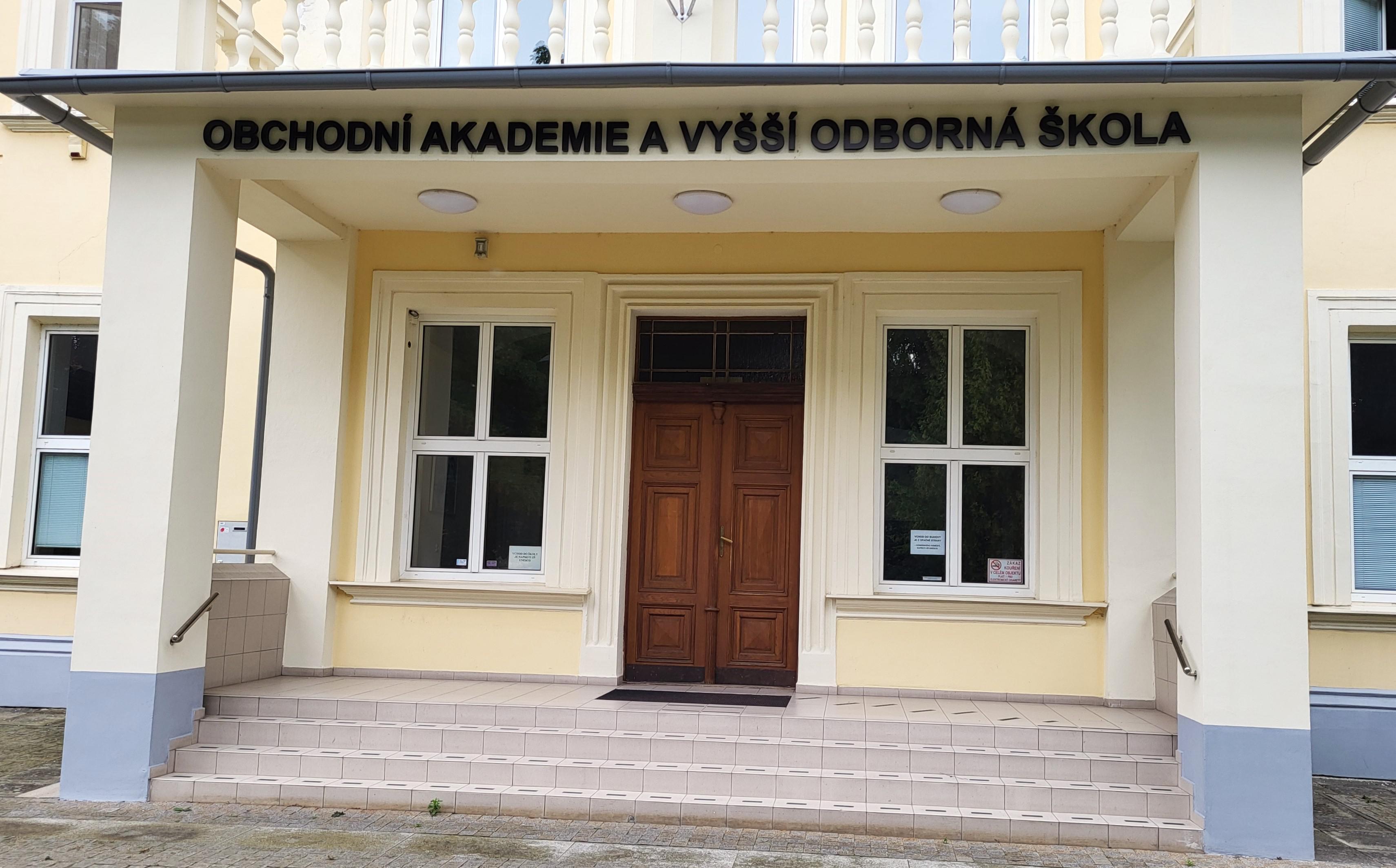 Obchodní akademie, Vyšší odborná škola a Jazyková škola s právem státní jazykové zkoušky Uherské Hradiště foto 6