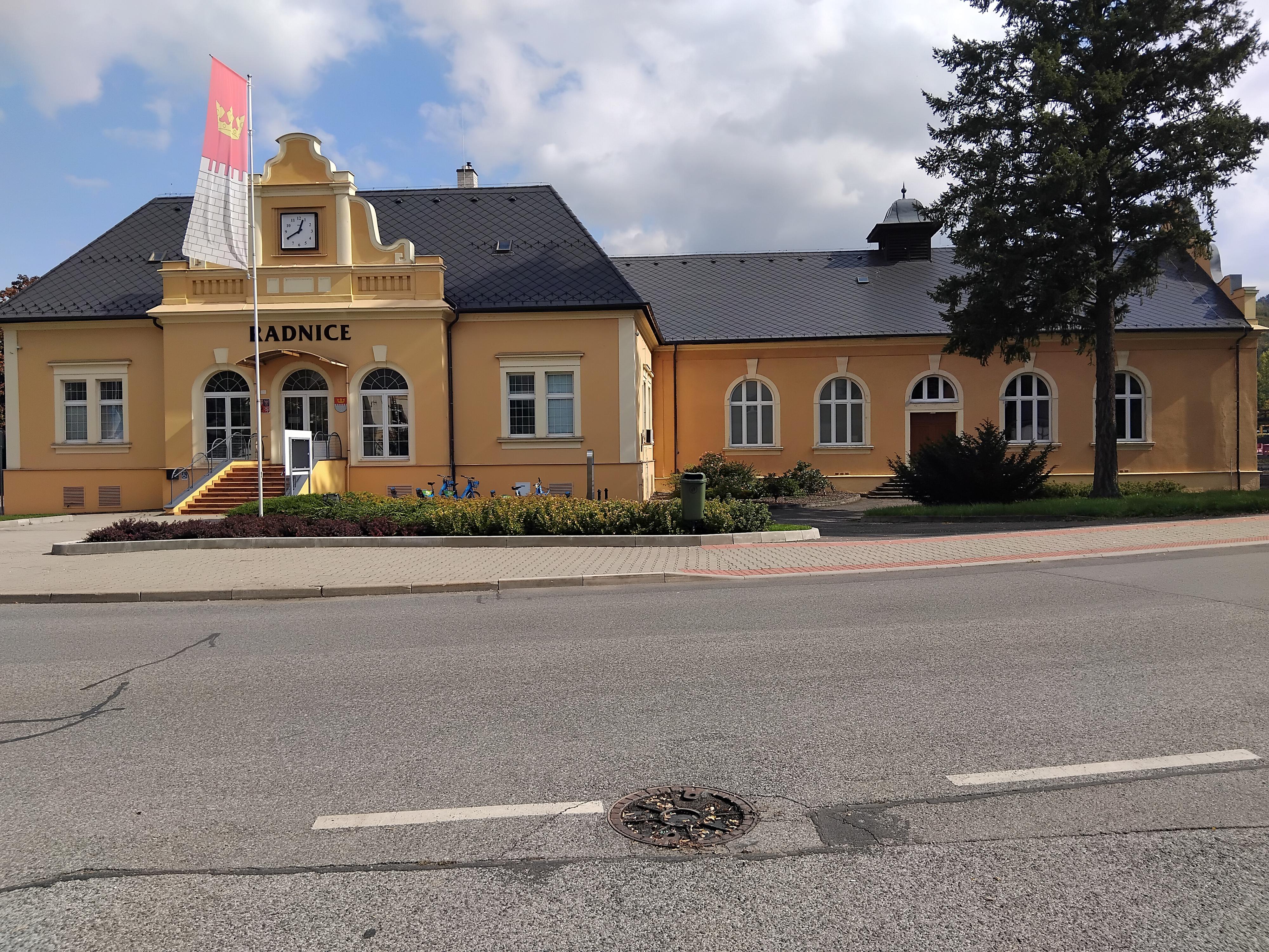 Králův Dvůr - městský úřad foto 3