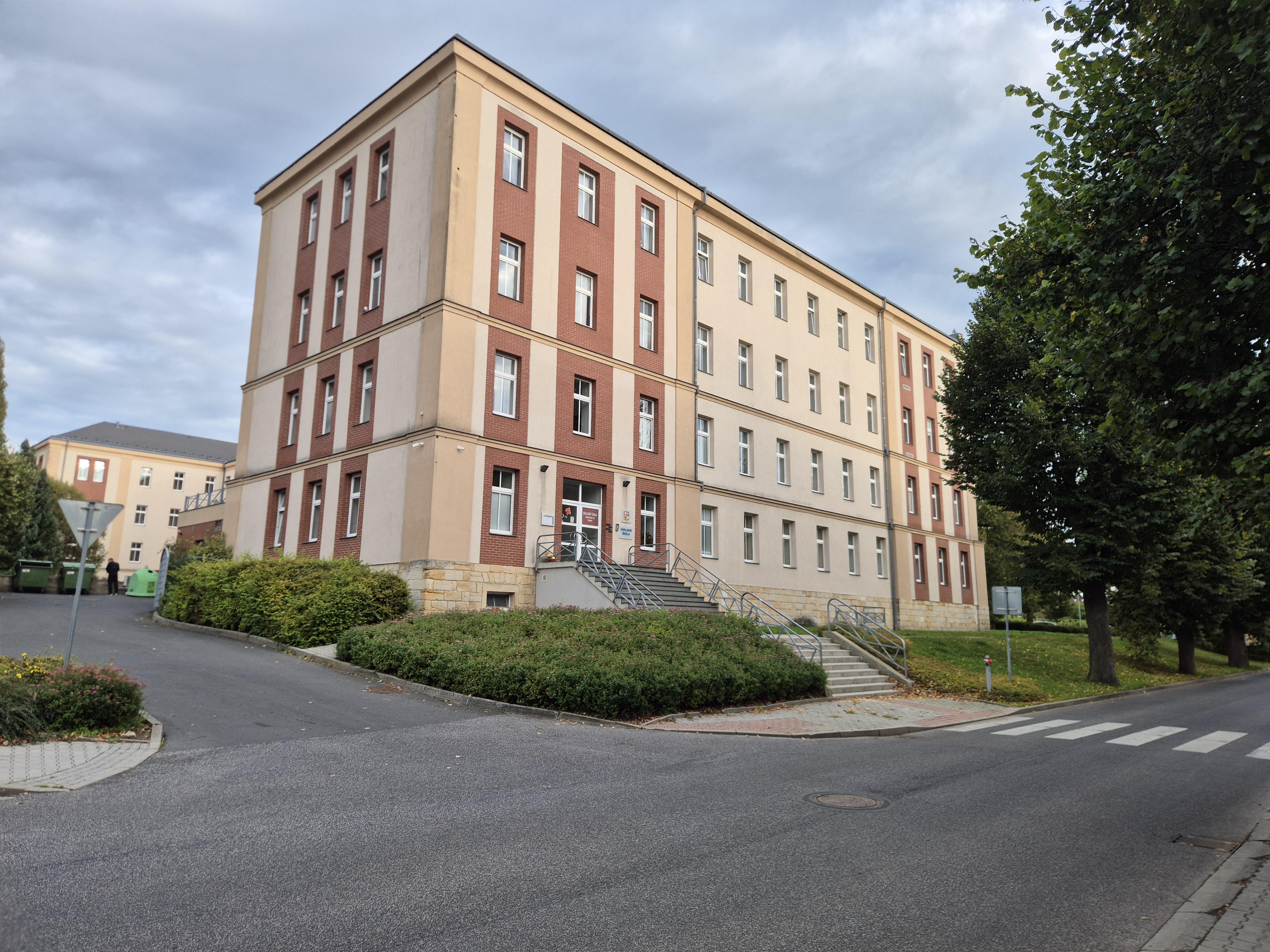 Základní škola Turnov, Žižkova 518 foto 2