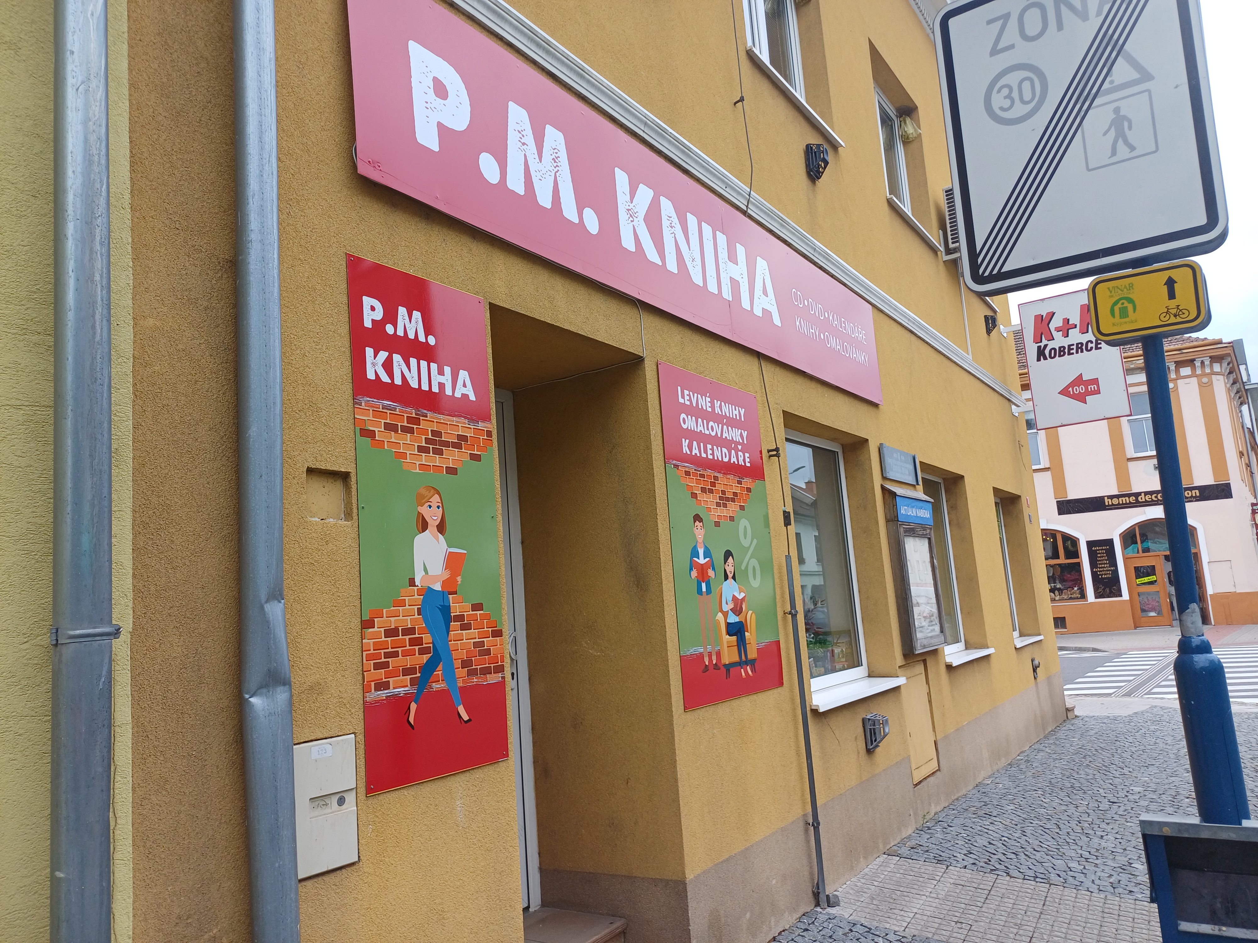 P.M. Kniha foto 2