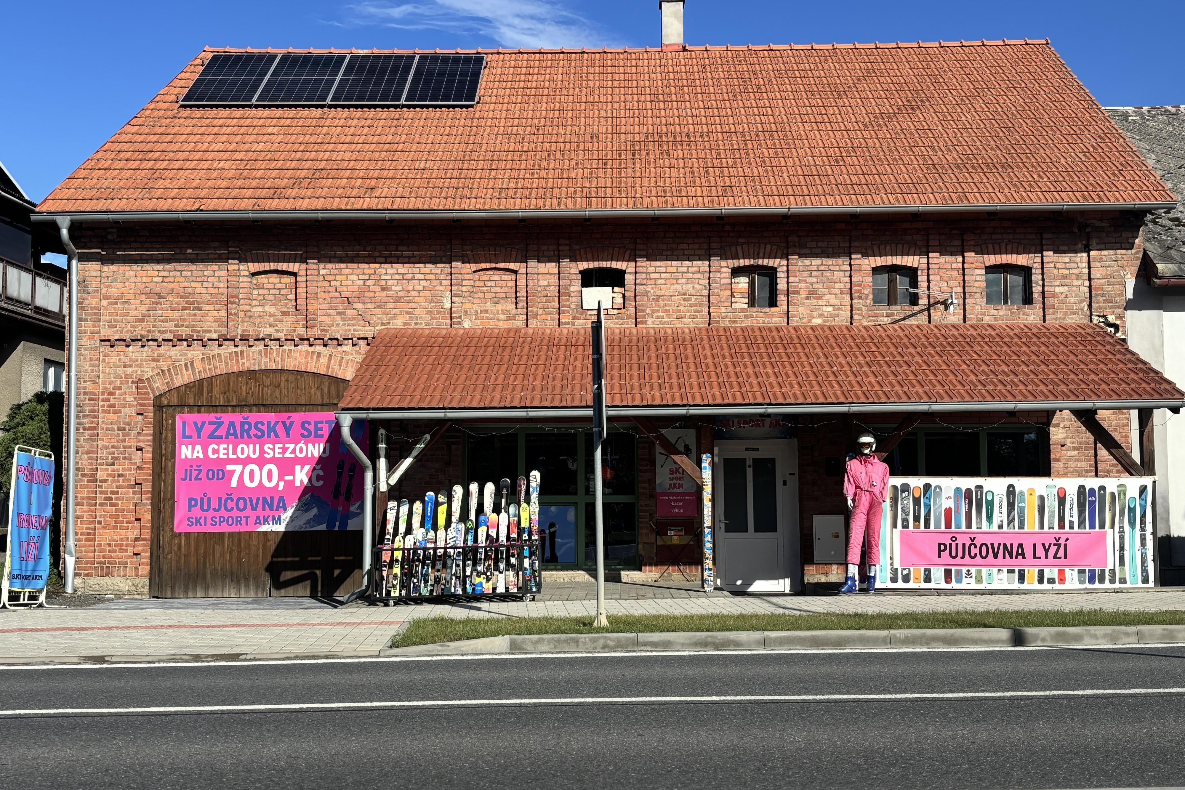 AKM SKI SPORT - půjčovna lyží a snowboardů foto 1