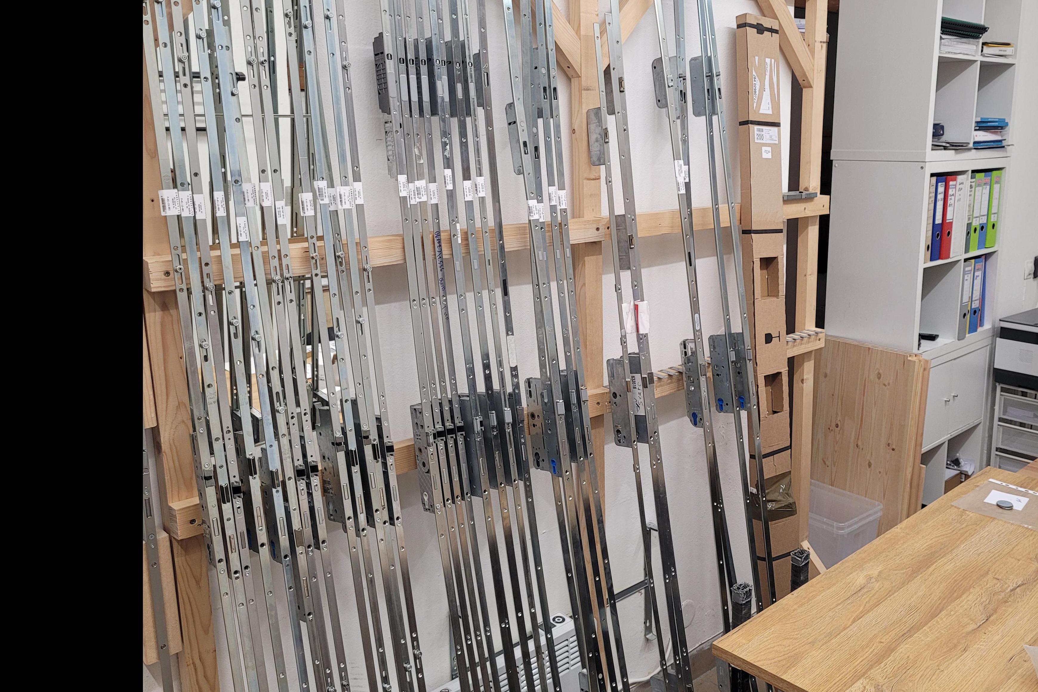 Vícebodové zámky, seřízení dveří