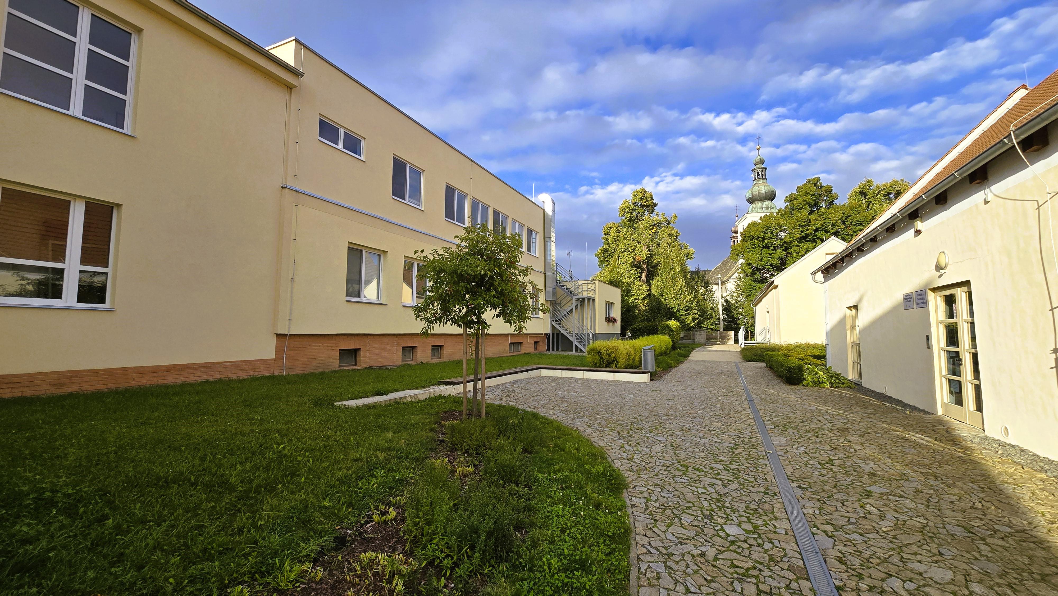 ZŠ a MŠ Olšany u Prostějova foto 3