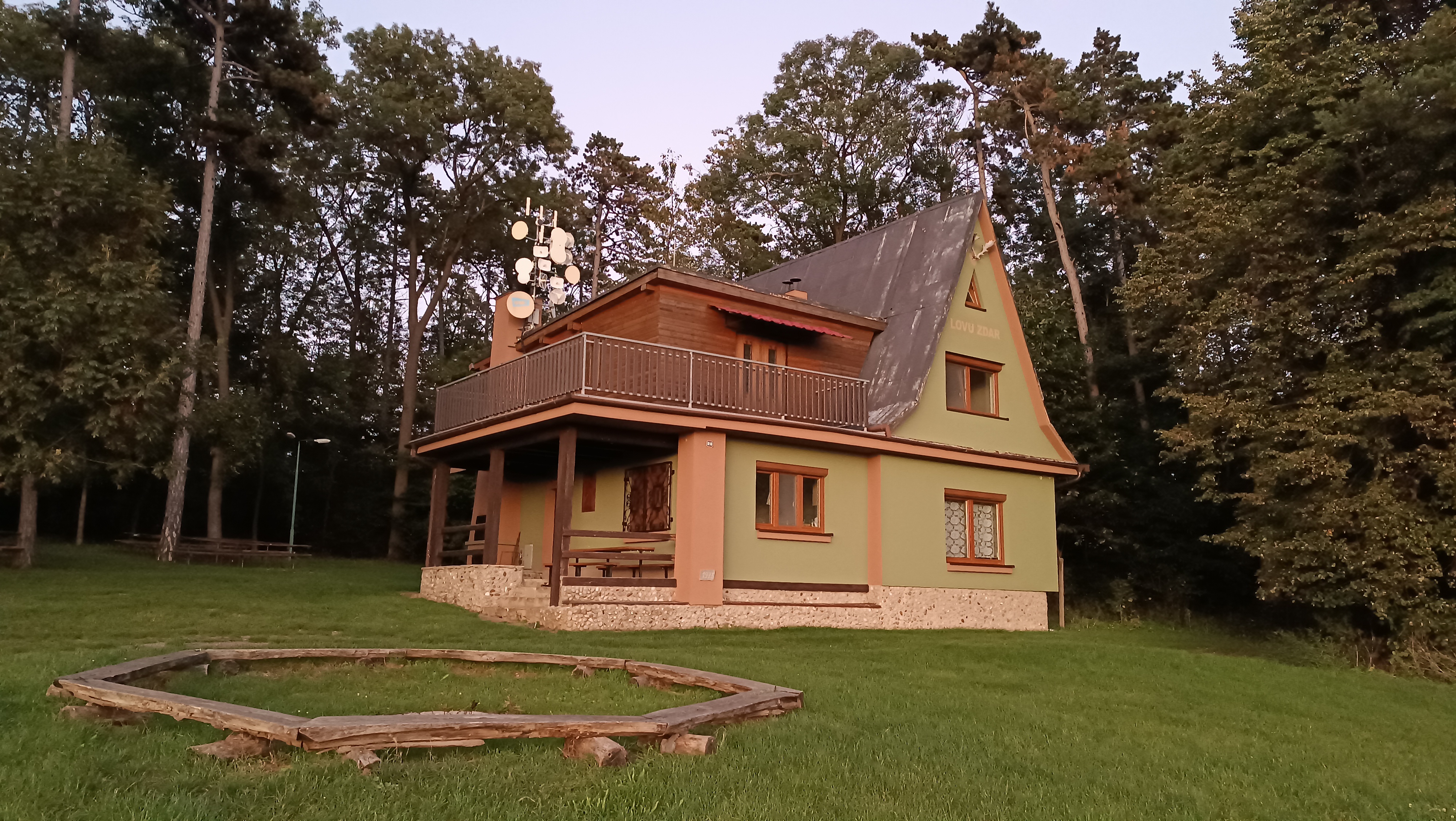 Myslivecká chata foto 2