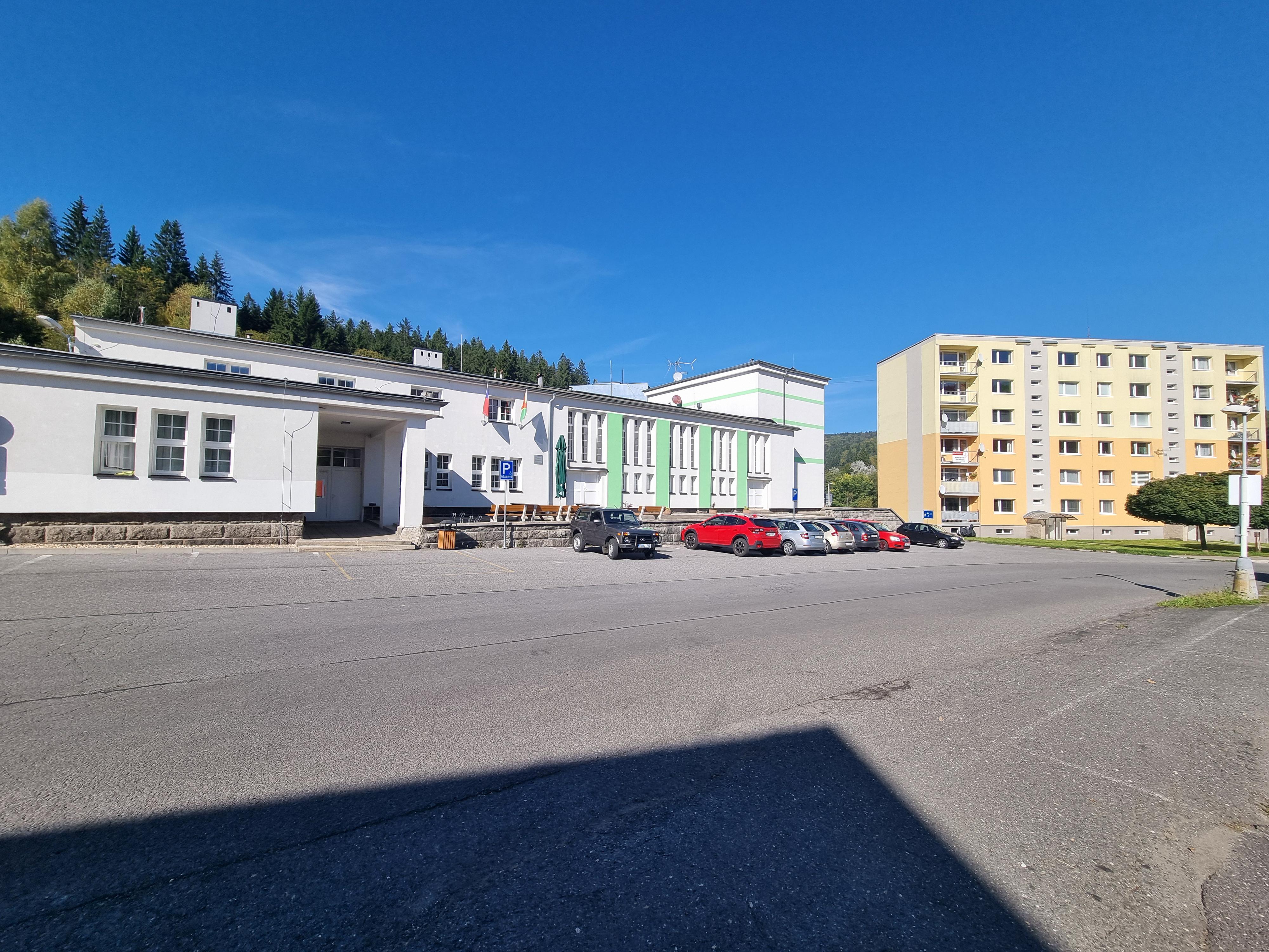 Jiřetín pod Bukovou - obecní úřad foto 3