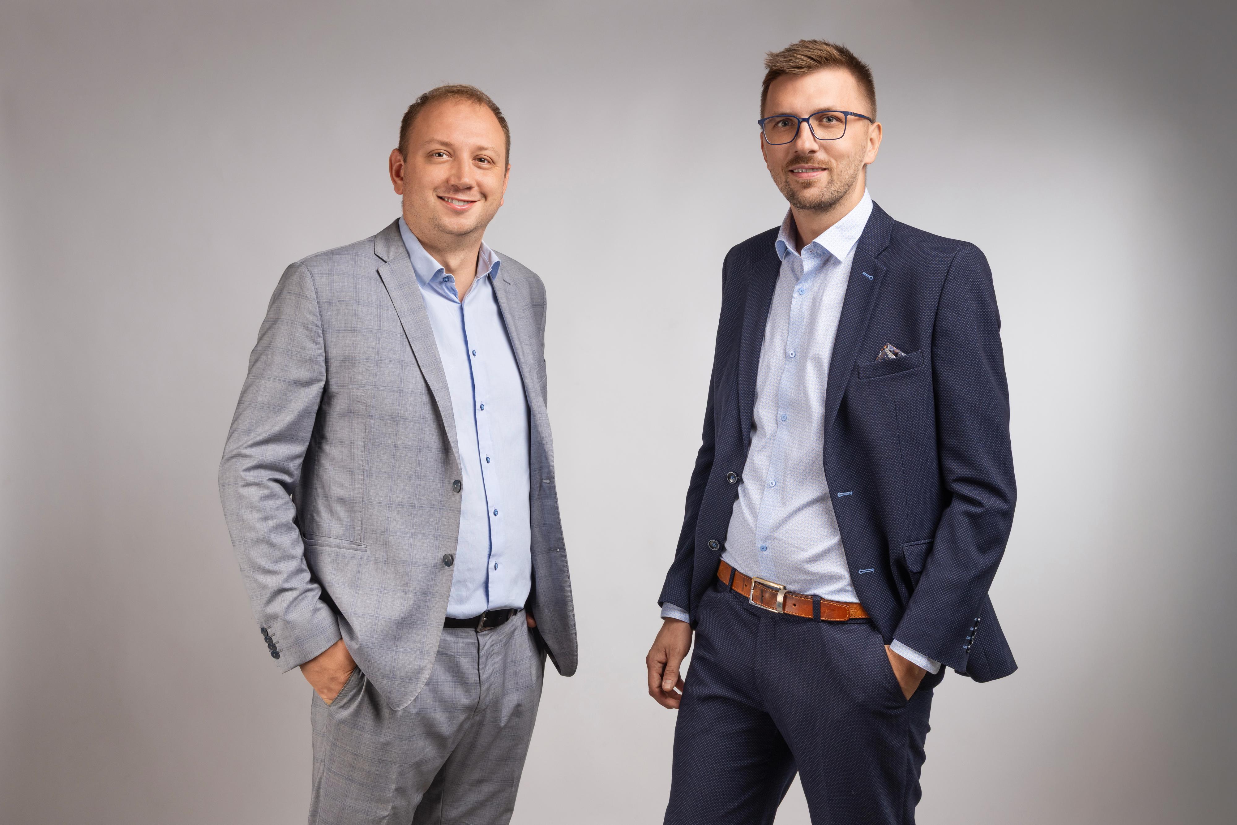 Hradil & Válek, advokáti