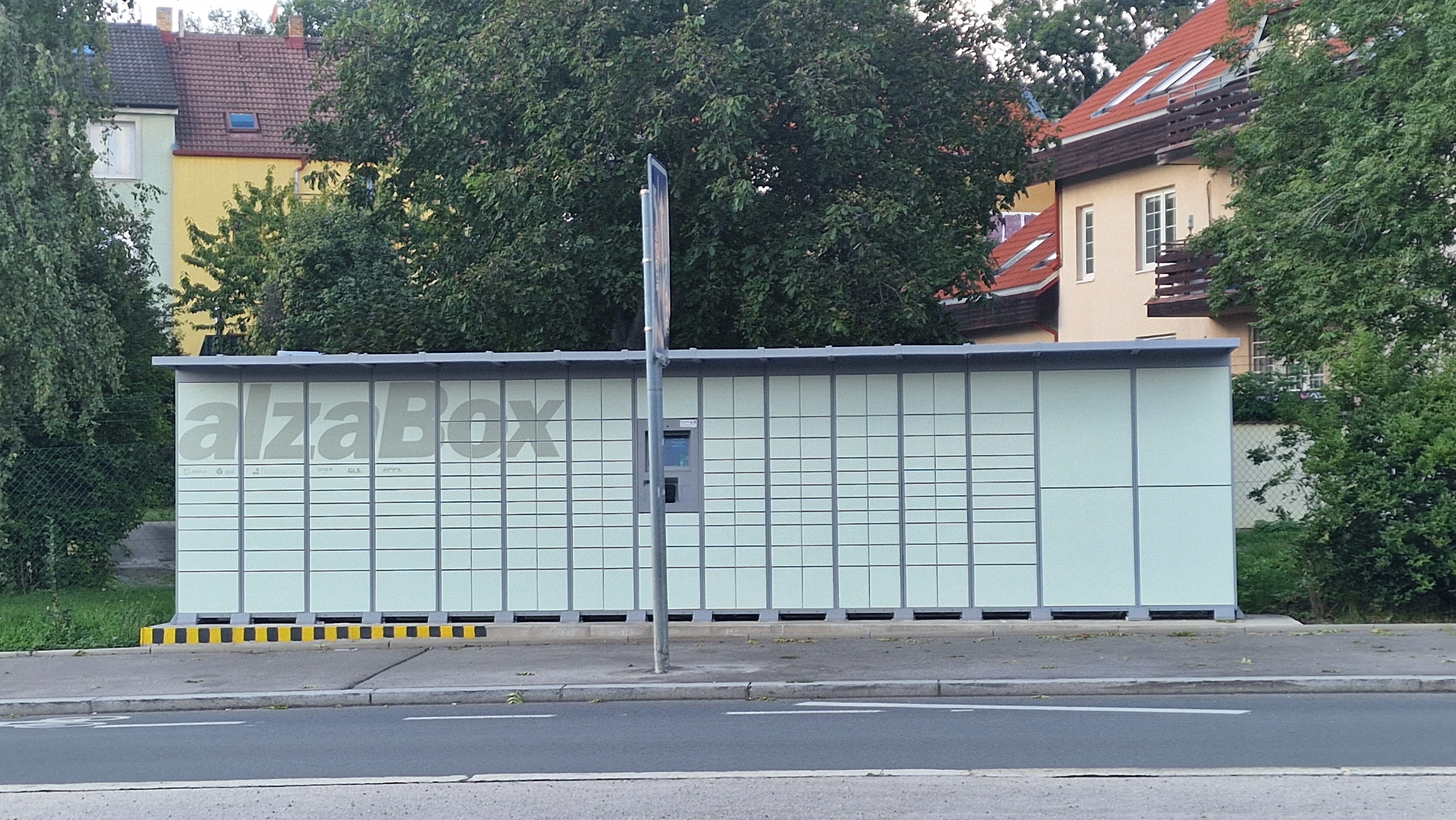 AlzaBox foto 2
