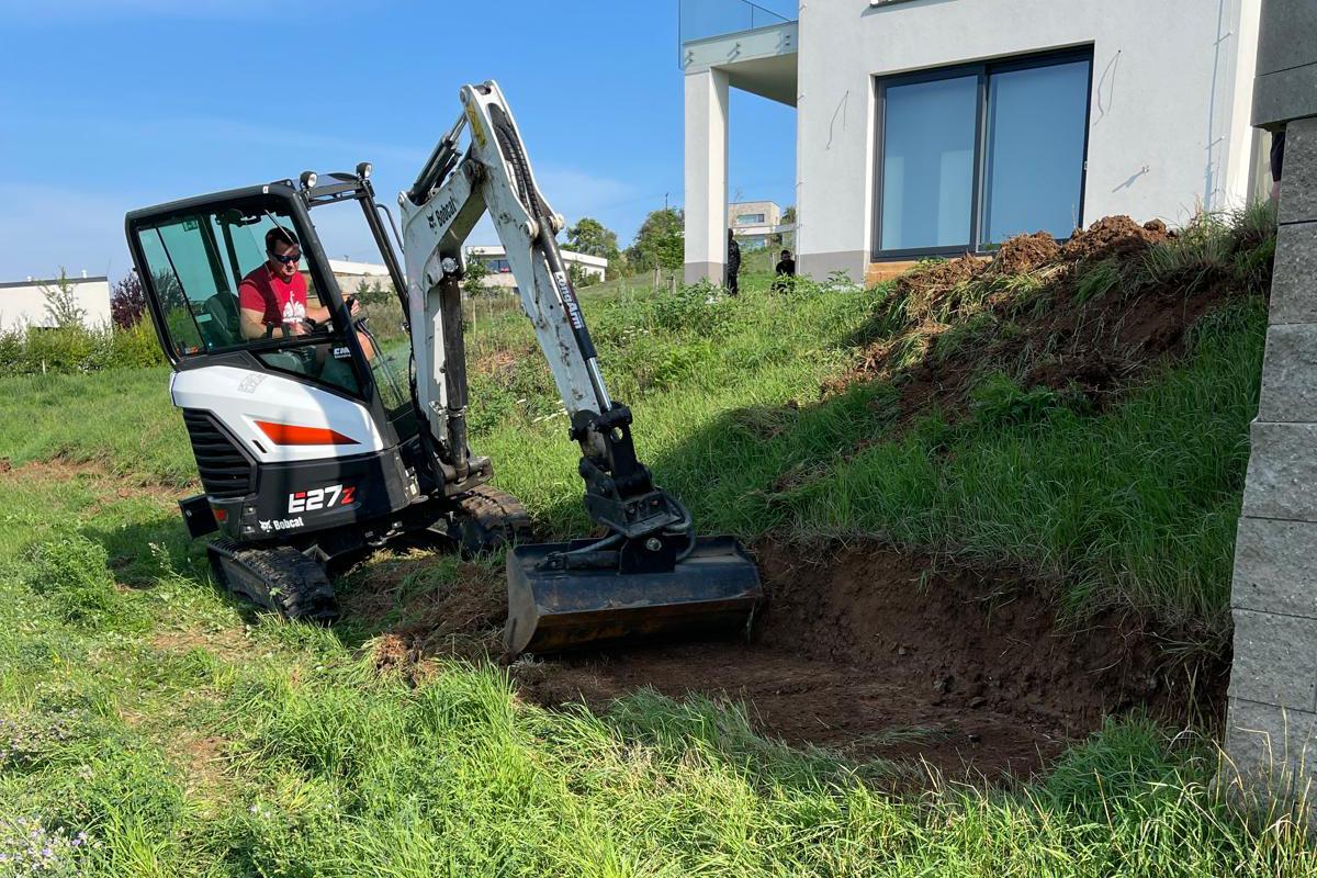 TIOMAN GROUP, s.r.o.