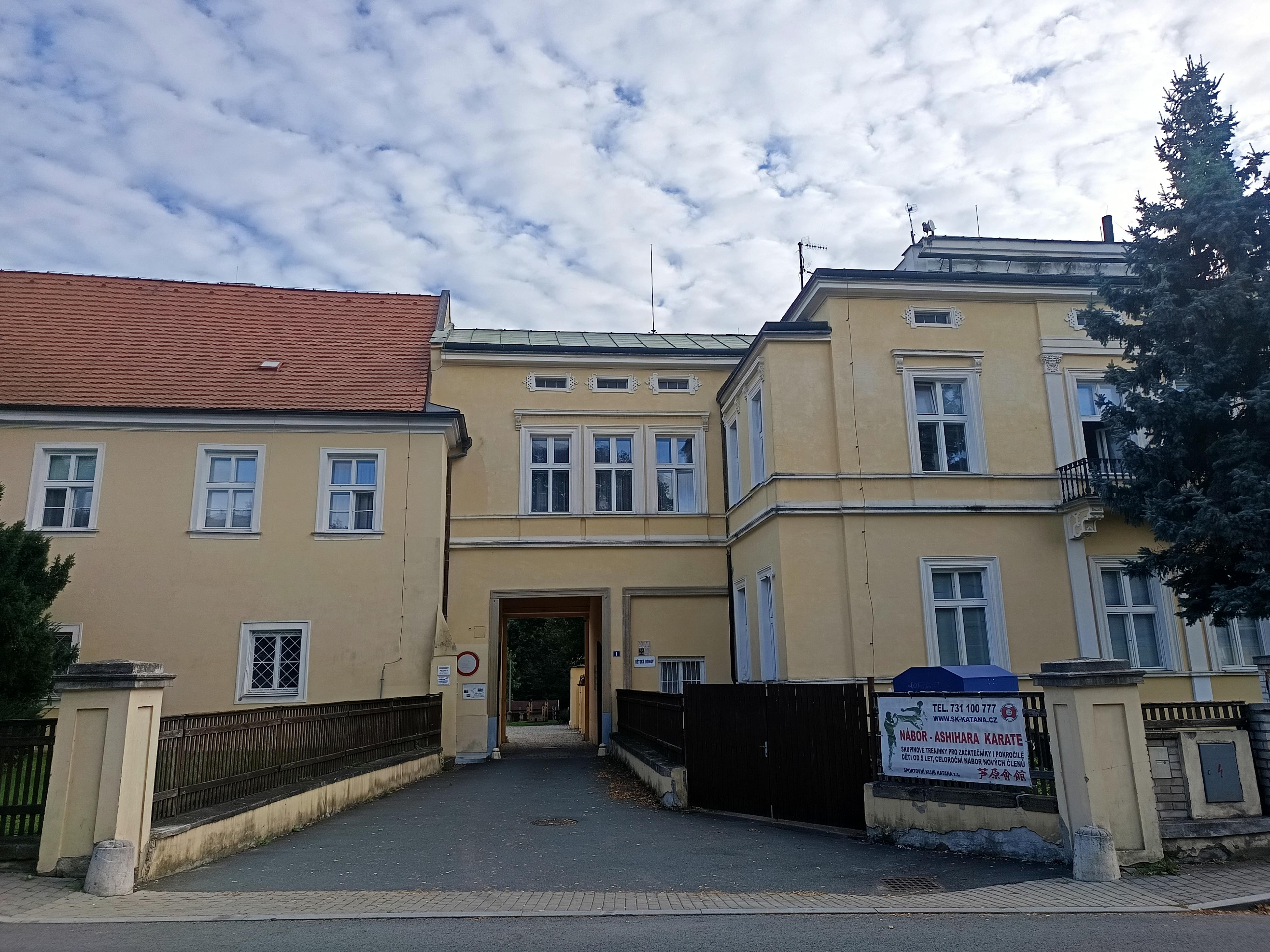 Dětský domov, Praha - Dolní Počernice foto 4